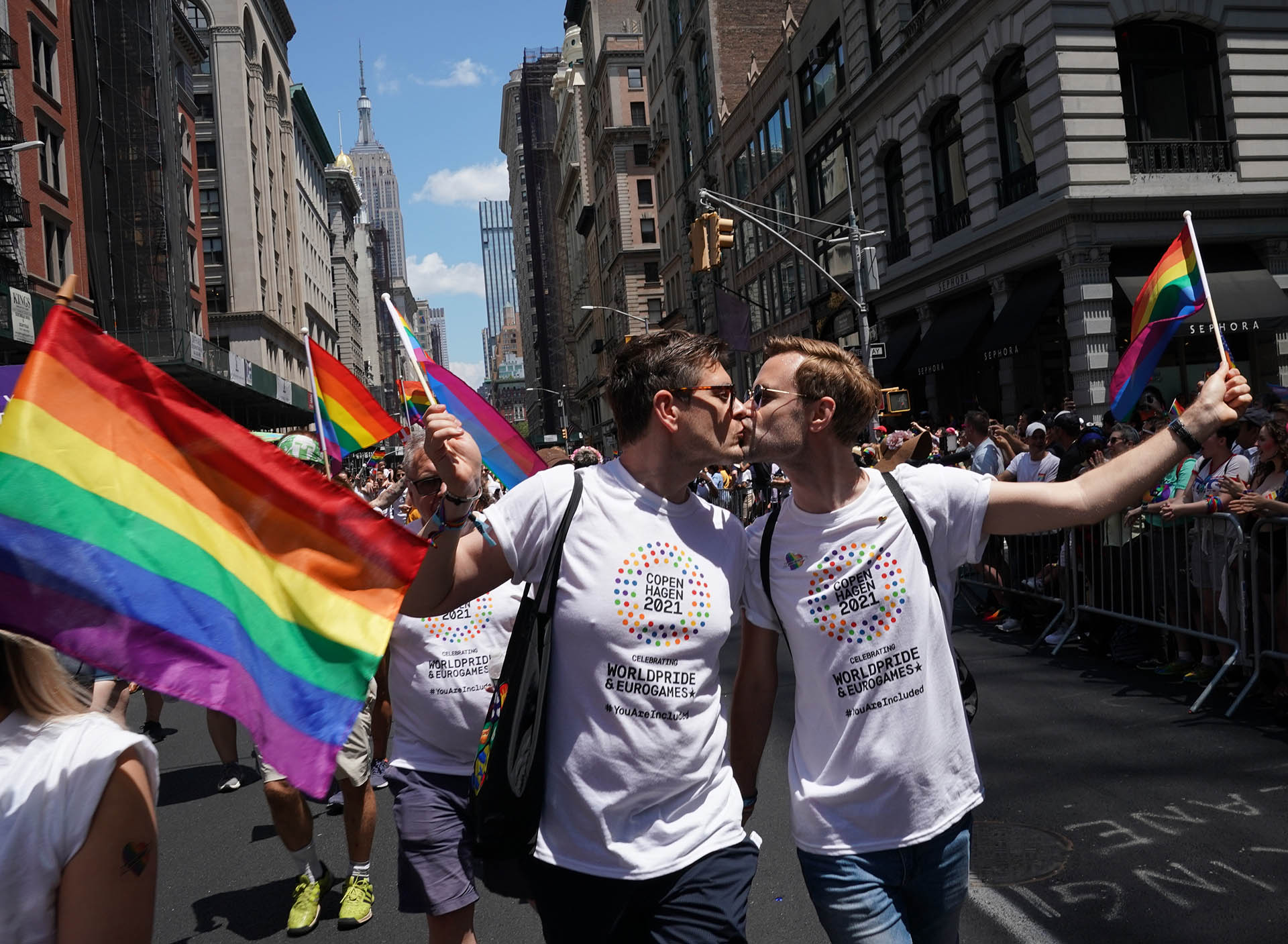 A scene from the last Pride March "face-to-face" held in New York, in 2019. (Timothy Clary / AFP)