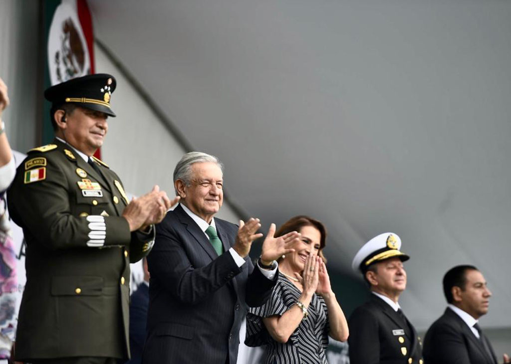 El analista asegura que el presidente de México tiene el respaldo de las fuerzas armadas (Foto: Presidencia de México)