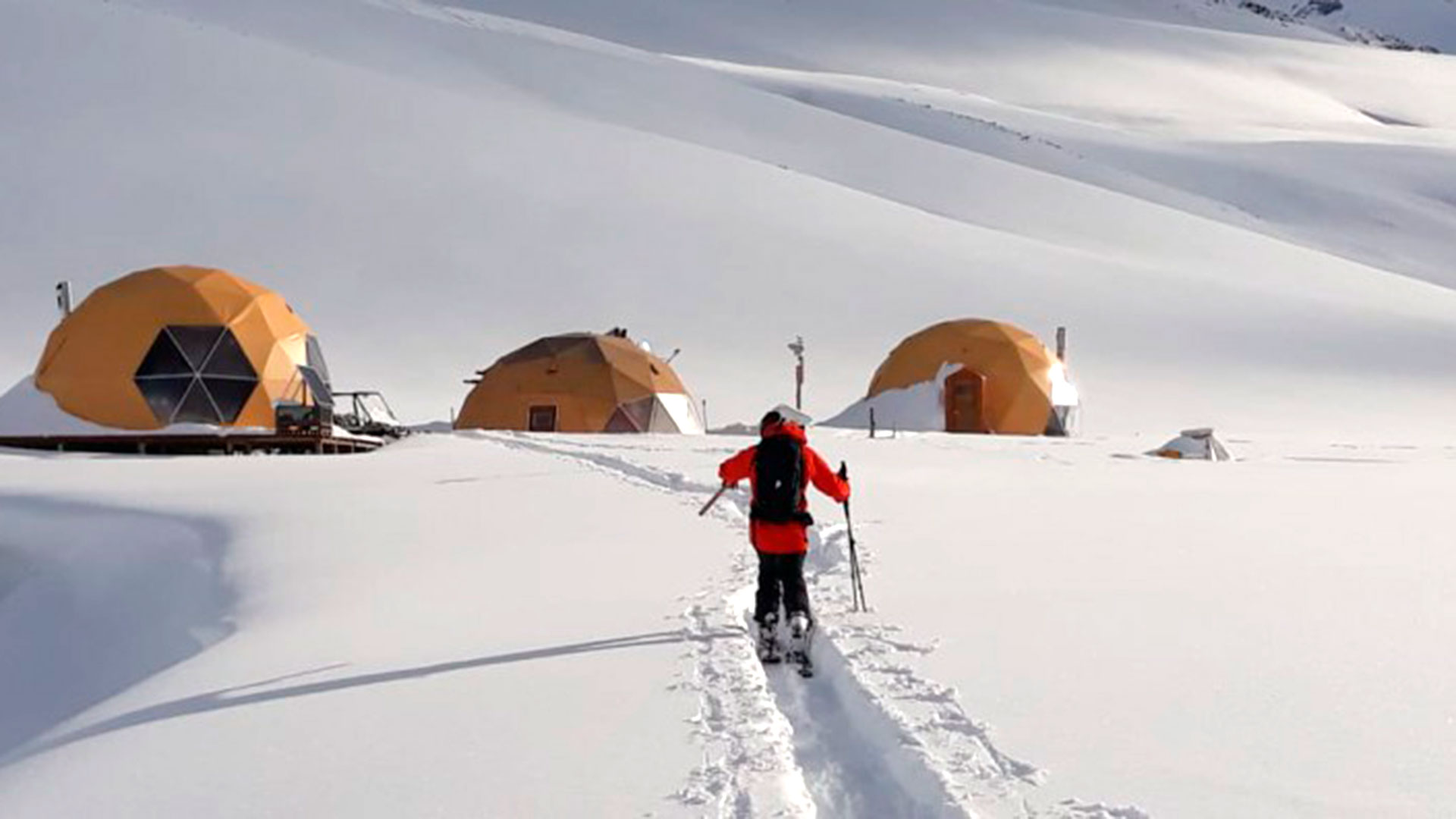 El Azufre: así es el primer centro de esquí completamente autosustentable  del mundo - Infobae