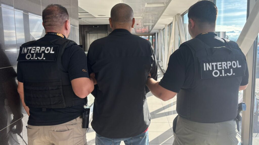 Pidieron prisión preventiva para el antisemita que atacó a la influencer y a su bebé en el barrio de Palermo