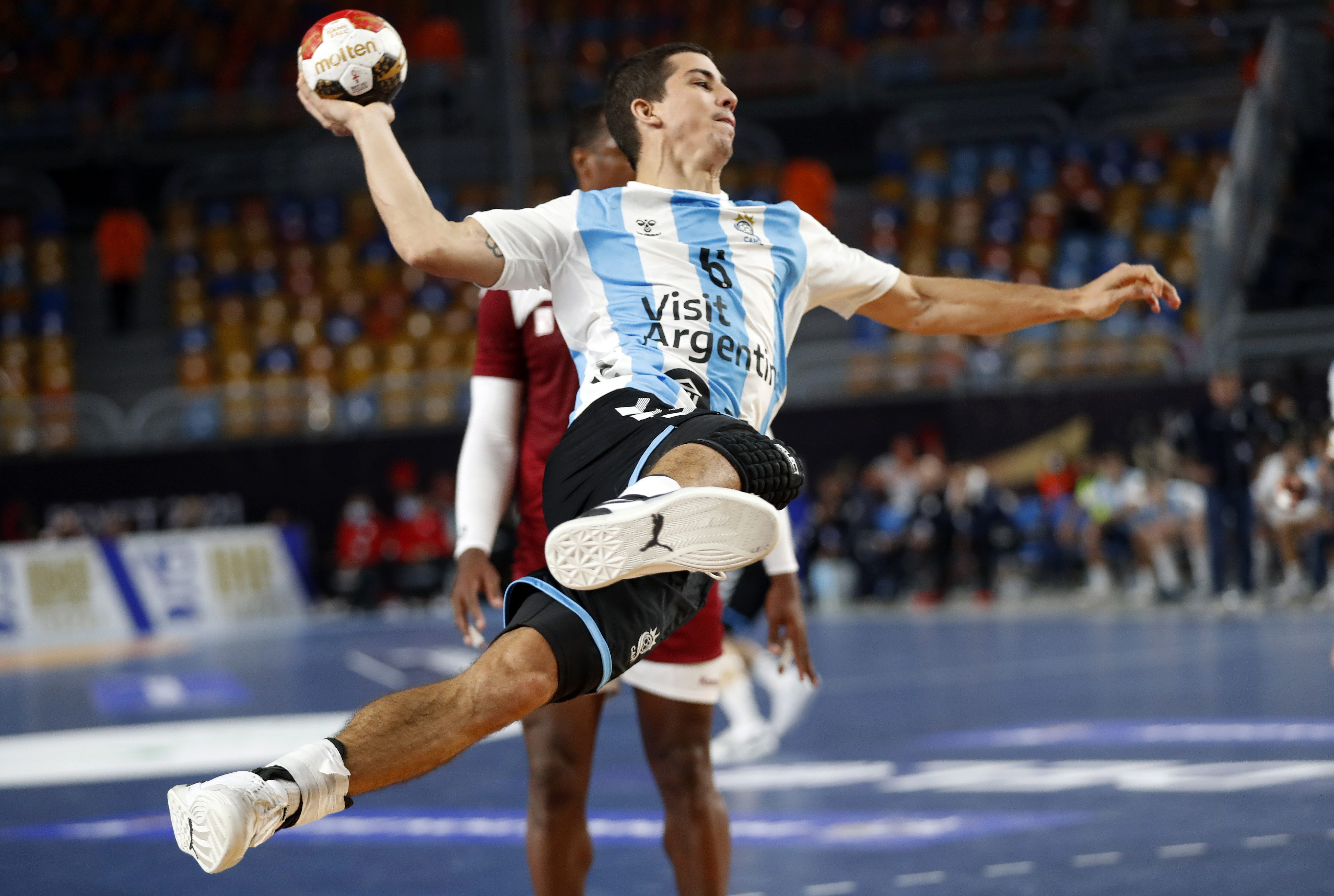 Diego Simonet es el as de espadas de Argentina. Foto: REUTERS/Petr David Josek