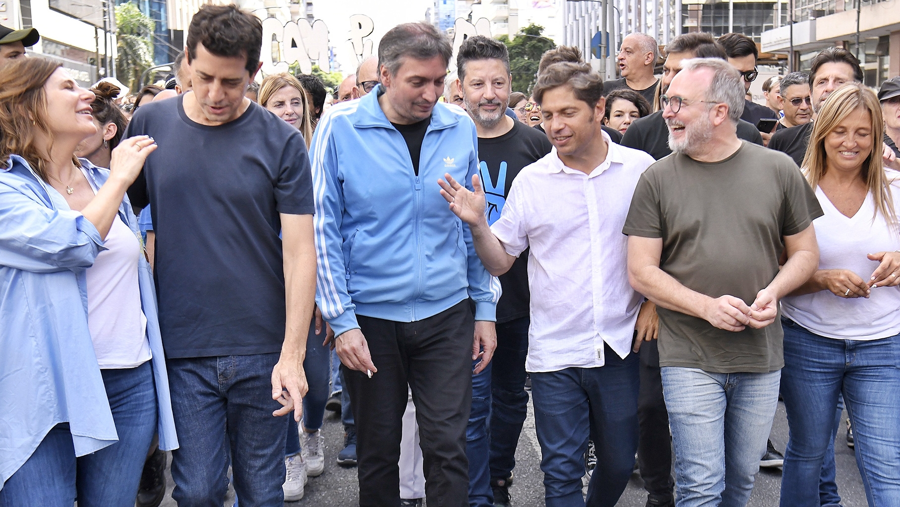 Tras la decisión de Macri, Kicillof resiste las presiones del kirchnerismo para ser el candidato nacional y se aferra a su reelección
