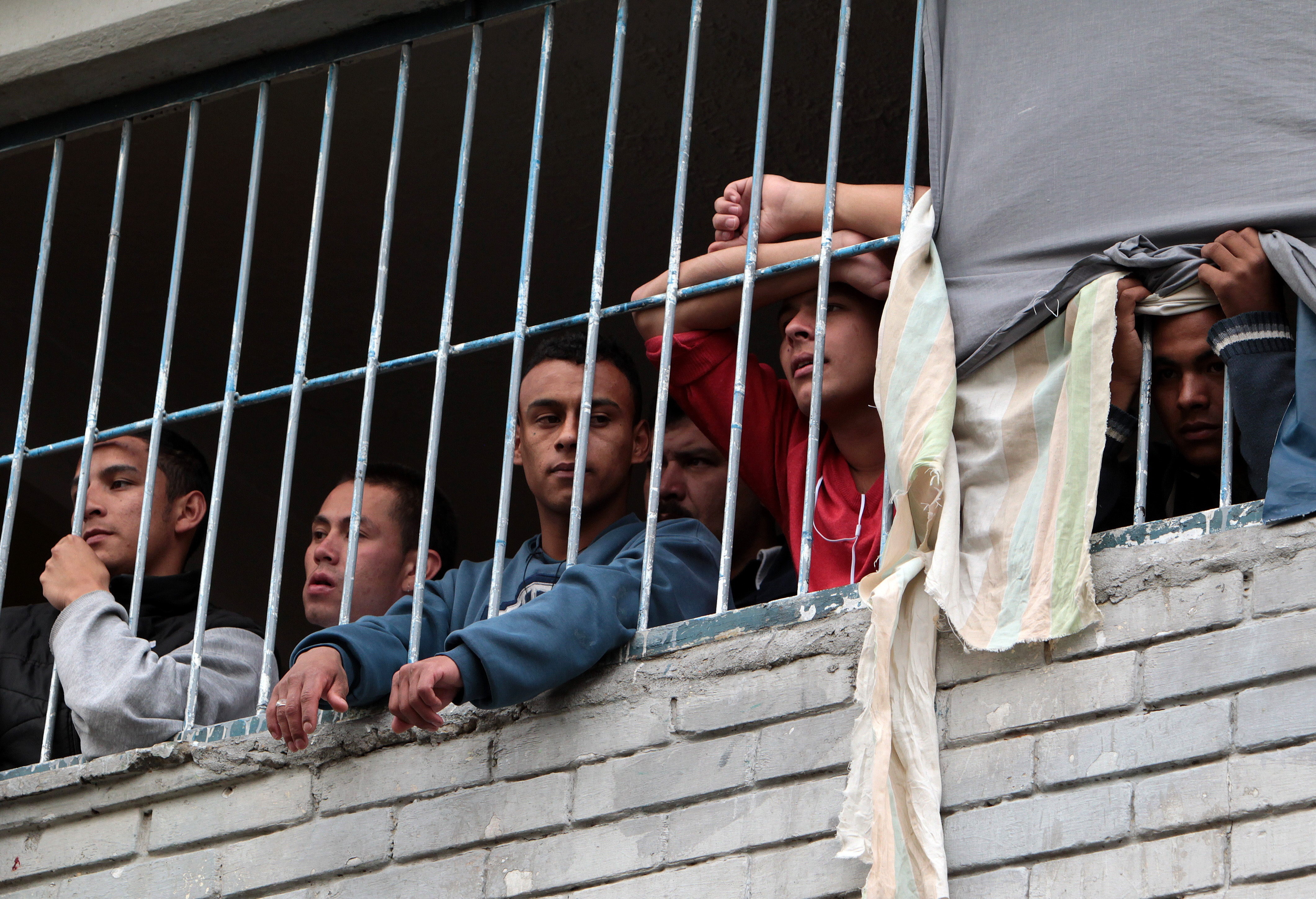 370 % de hacinamiento tiene la estación de Policía de La Macarena en Bogotá, donde se escaparon 26 detenidos