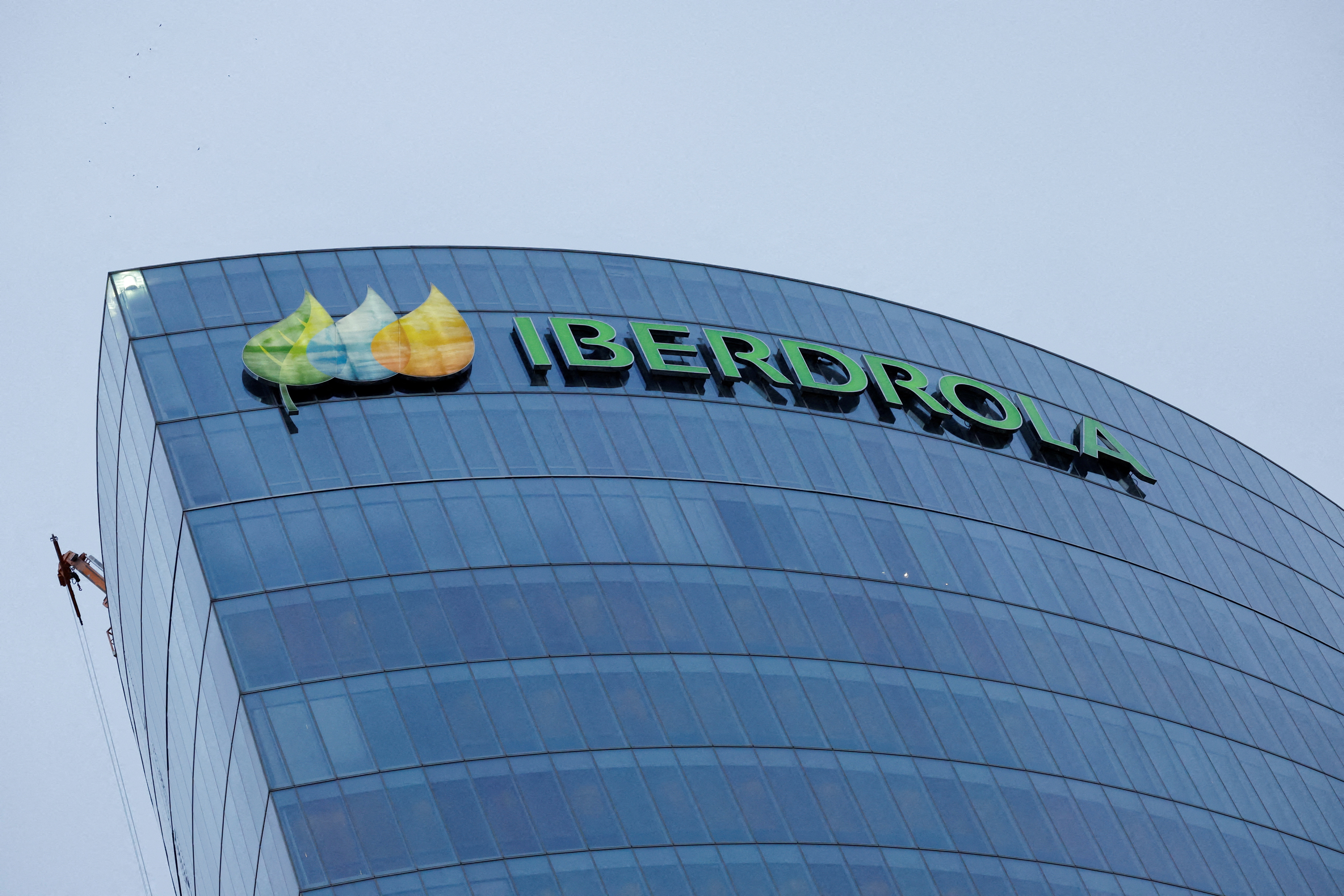 “No contribuyen”: la crítica de la iniciativa privada por la compra de plantas a Iberdrola  