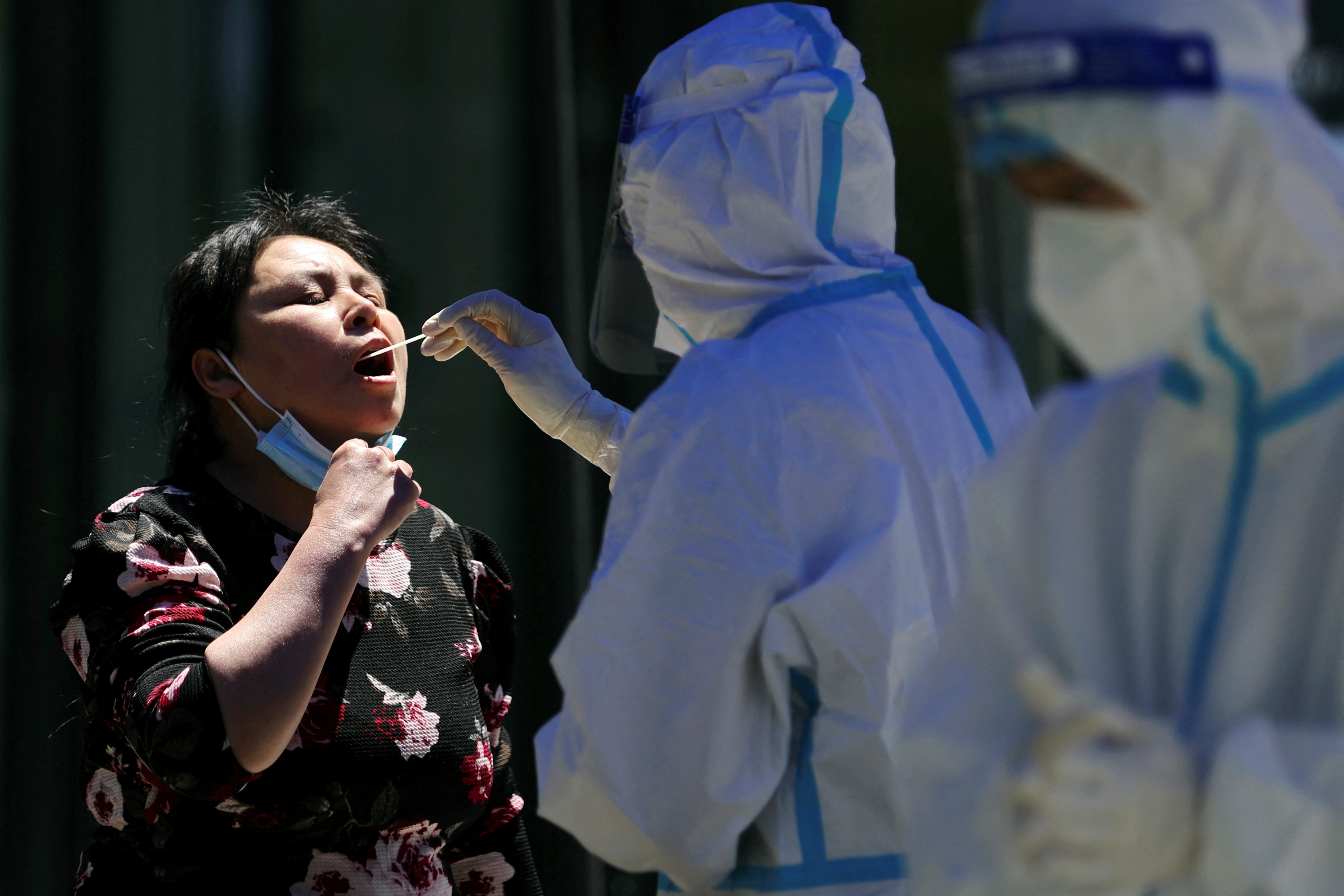 China confirmó su primer caso de coronavirus con la variante BA.2.12.1 de Ómicron