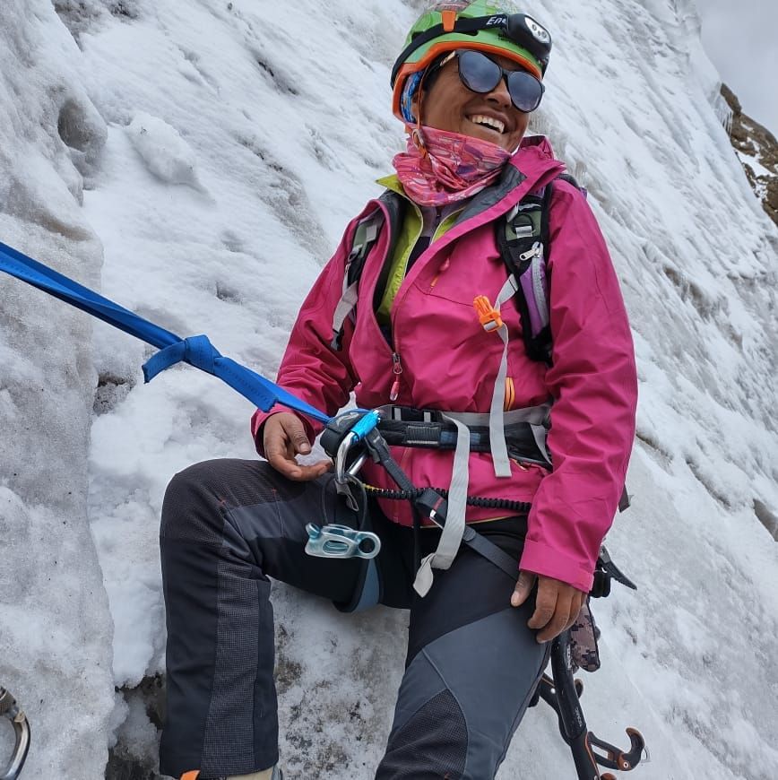 Yudith Mamani se conectó con el montañismo al ascender la cumbre del volcán Chachani en 2019.