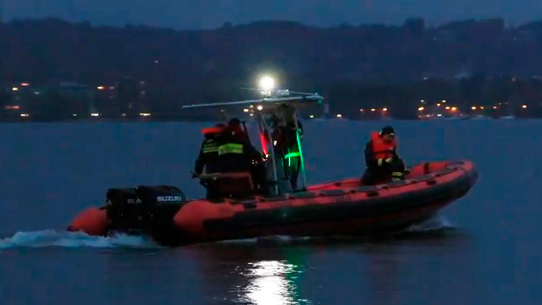 Volcó un velero en el Lago Mayor de Italia por una fuerte tormenta: hay un muerto y cuatro desaparecidos