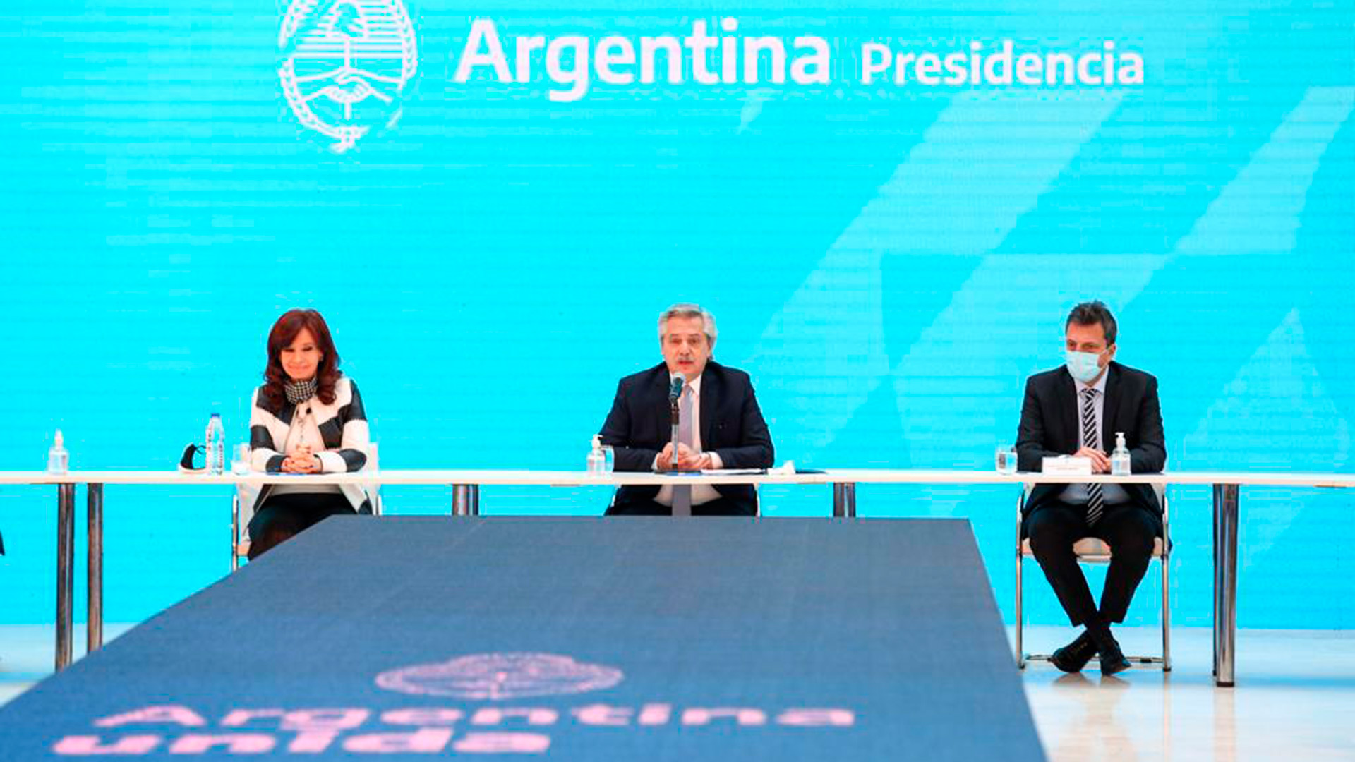 Alberto Fernández, Cristina Kirchner y Sergio Massa se reunieron para fijar una hoja de ruta frente a la crisis económica