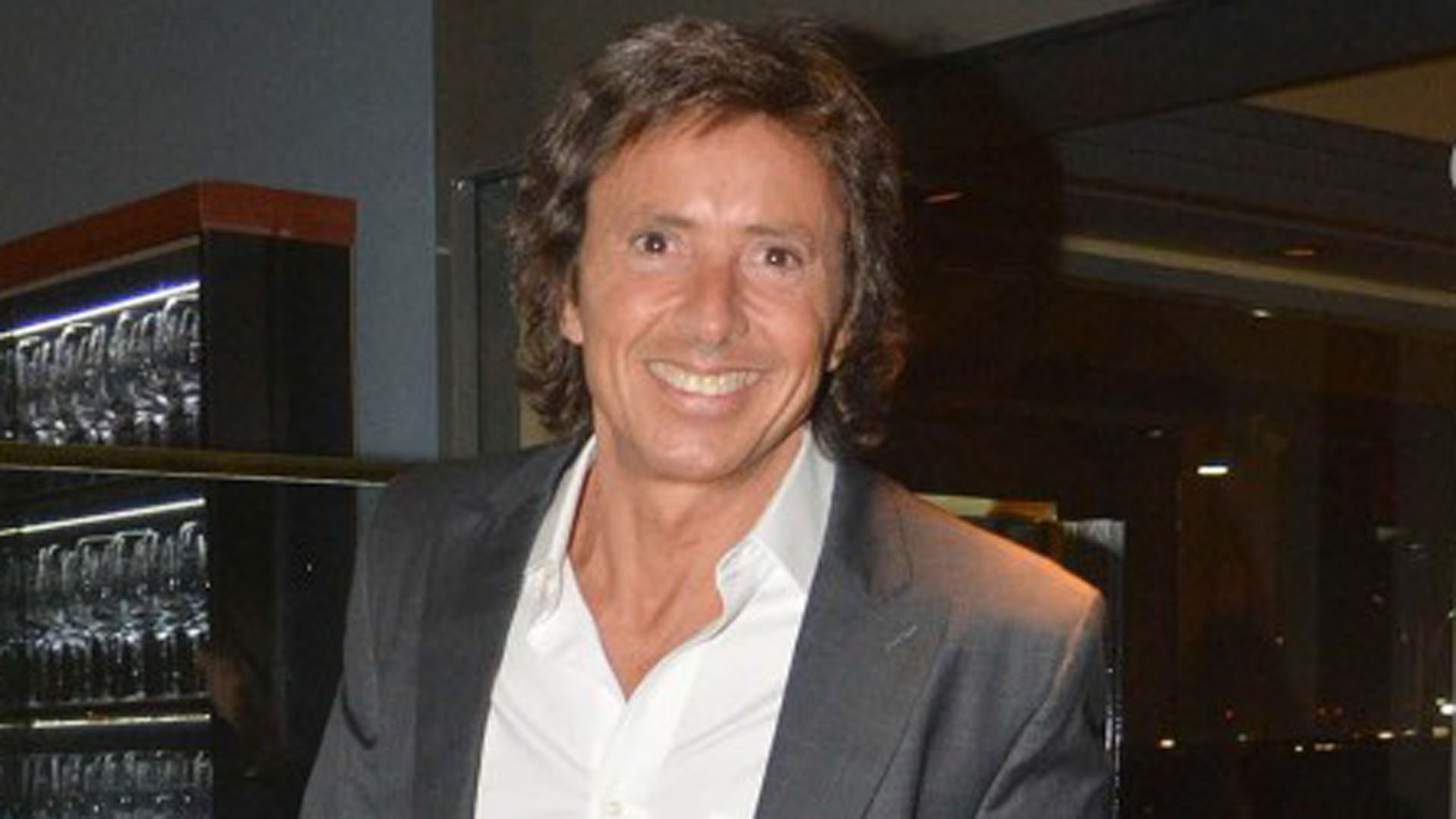 Gustavo Bermúdez, el galán eterno, celebra sus 60 años: “Soy un agradecido  de la vida” - Infobae