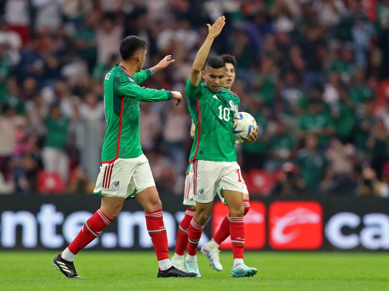 Orbelín Pineda fue el encargado de anotar el primer gol del empate para México (REUTERS/Raquel Cunha)