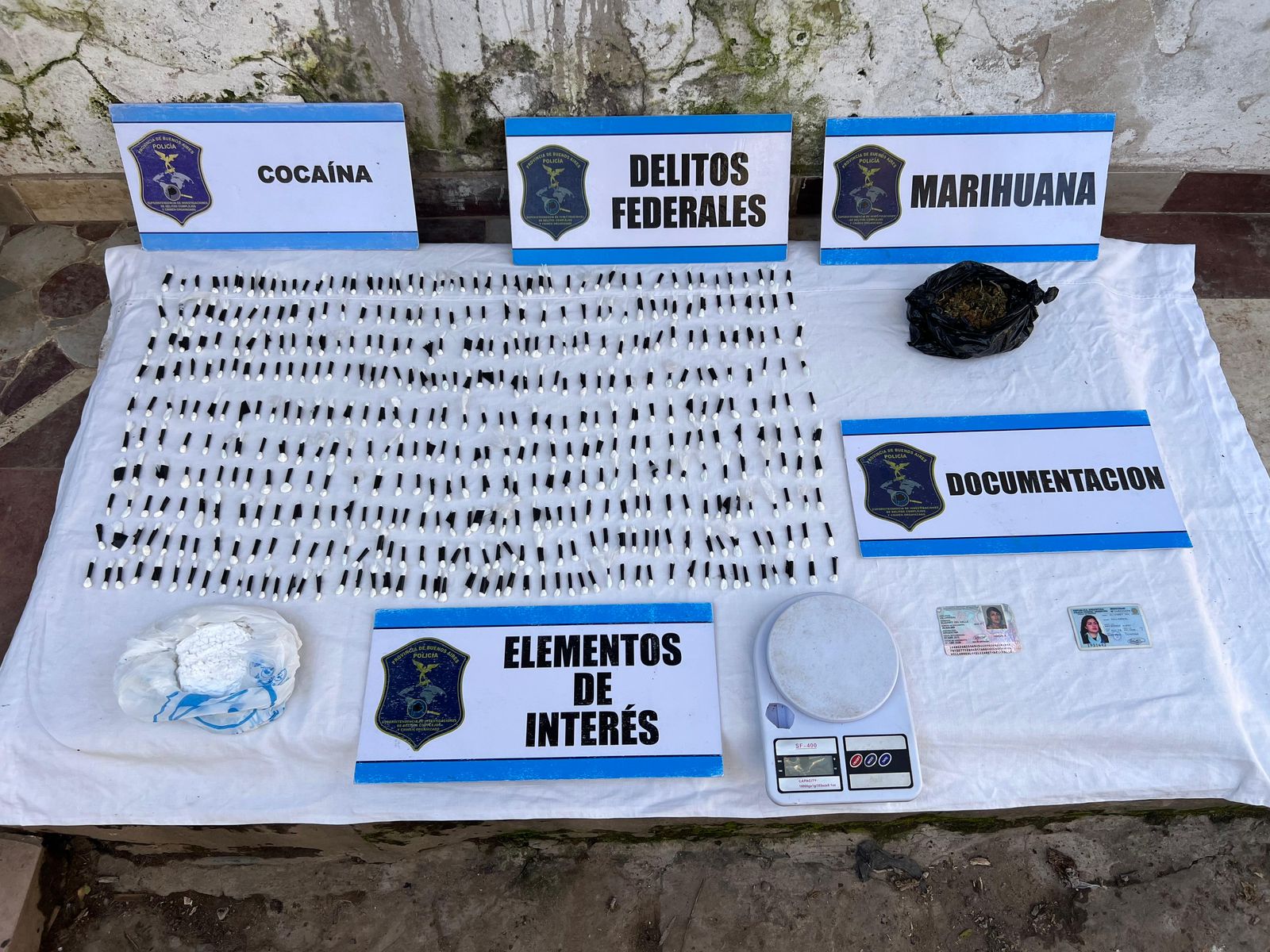 Cintas verdes, rojas y negras: el curioso m&eacute;todo que usaba "la banda de los colores", una organizaci&oacute;n narco que cay&oacute; en Merlo