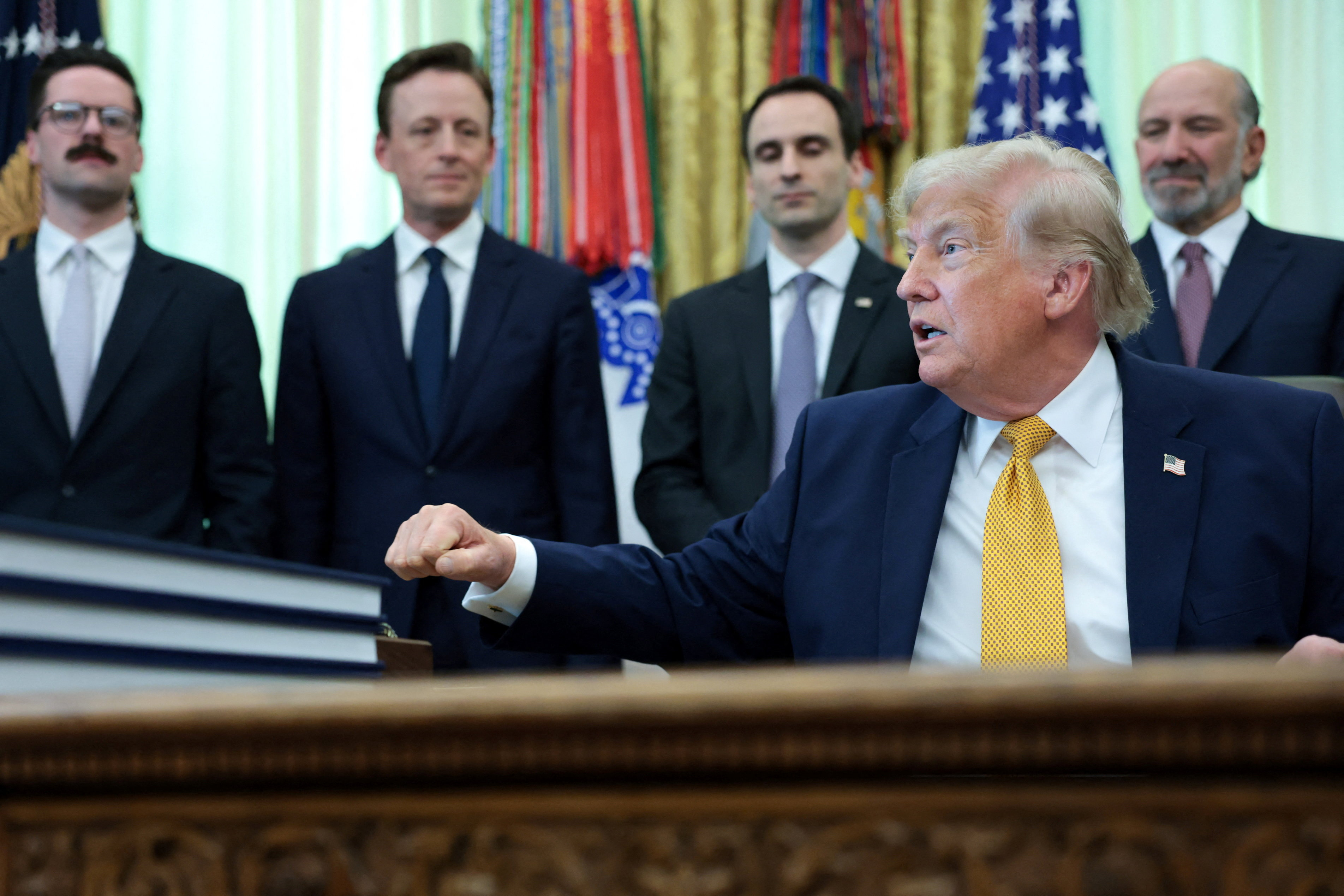 Trump dijo que Ir&aacute;n tendr&aacute; inspecciones nucleares y advirti&oacute; que EEUU volver&aacute; a bloquear el estrecho de Ormuz si lo cree necesario