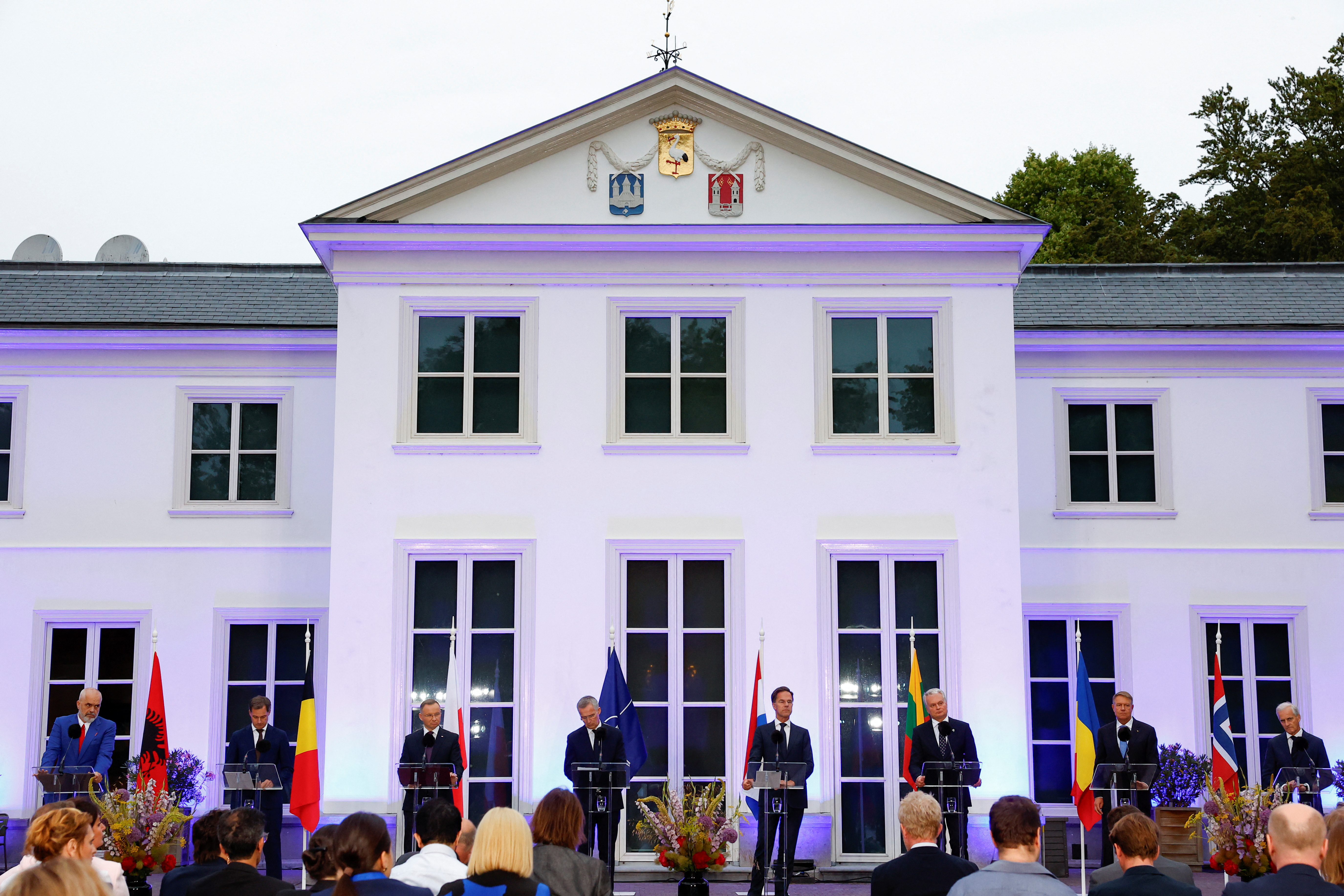 Jens Stoltenberg se reunió en La Haya con los mandatarios de Países Bajos, Rumania, Lituania, Polonia, Bélgica, Noruega y Albania (REUTERS/Piroschka van de Wouw)