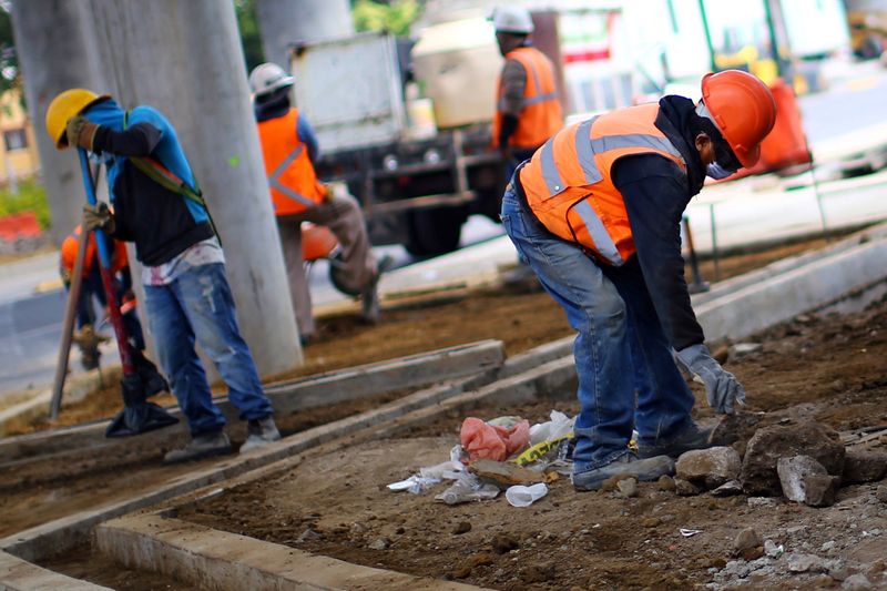 El Gobierno prepara incentivos fiscales para la construcción (REUTERS / Edgard Garrido/ Foto de archivo)