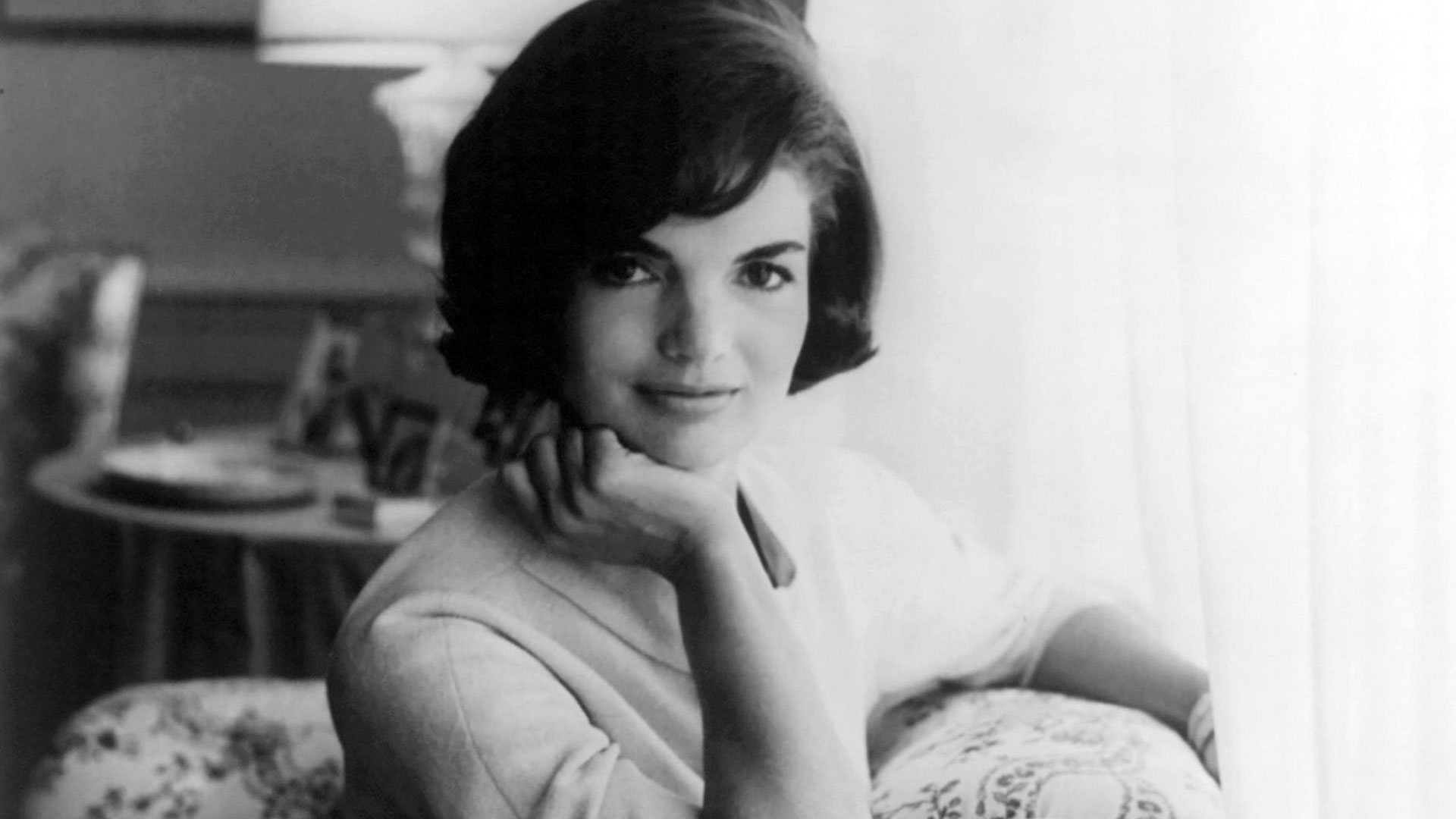 Durante buena parte de su vida Jackie Kennedy fue conocida como "la mujer de". Sin embargo, forjó un destino propio como editora de libros. (Grosby)