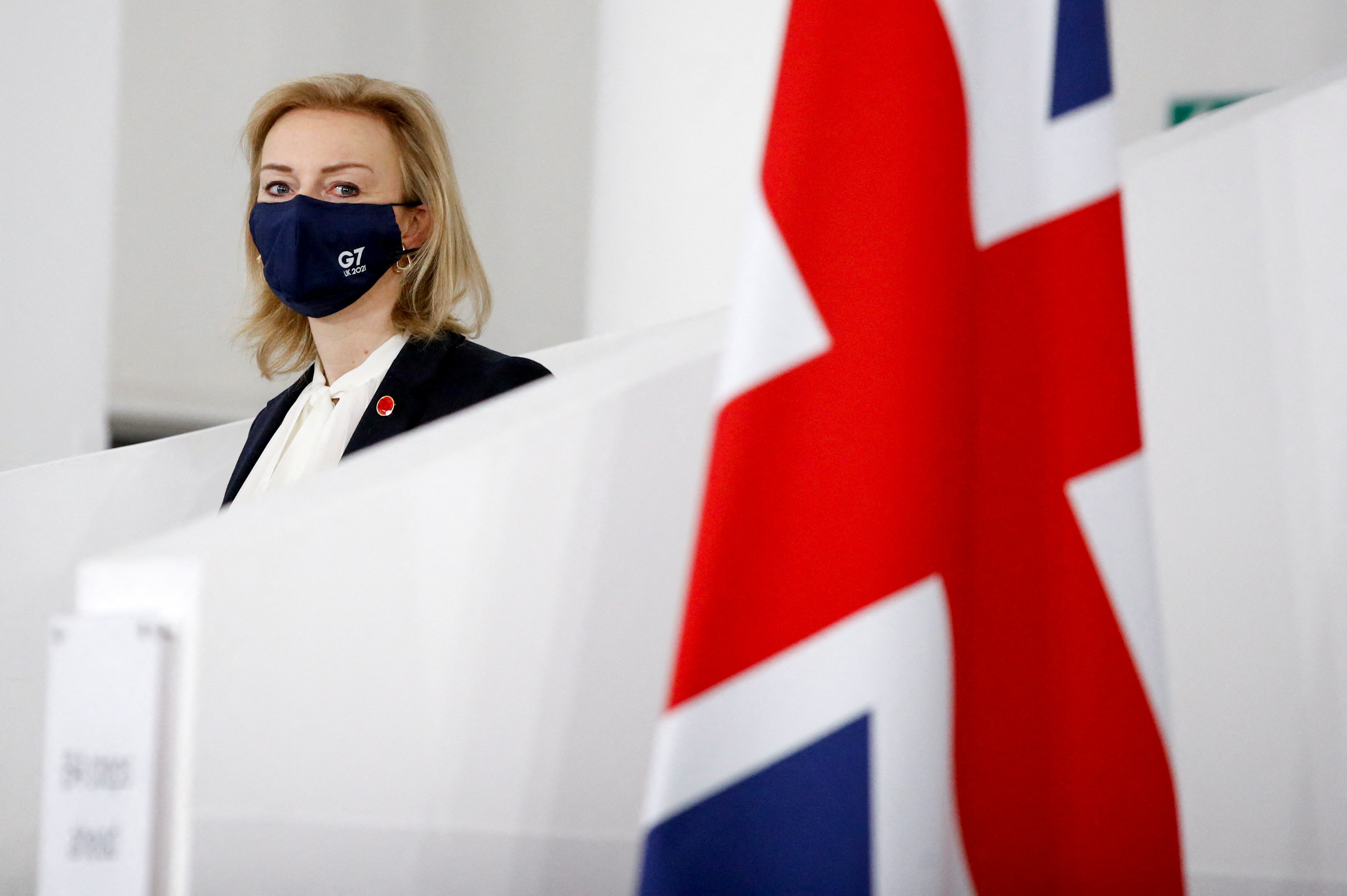 La ministra de Asuntos Exteriores británica, Liz Truss, asiste al primer día de la cumbre de ministros de Asuntos Exteriores y de Desarrollo del G7 en el Museo de Liverpool, en Liverpool, Gran Bretaña, el 11 de diciembre de 2021. REUTERS/Phil Noble