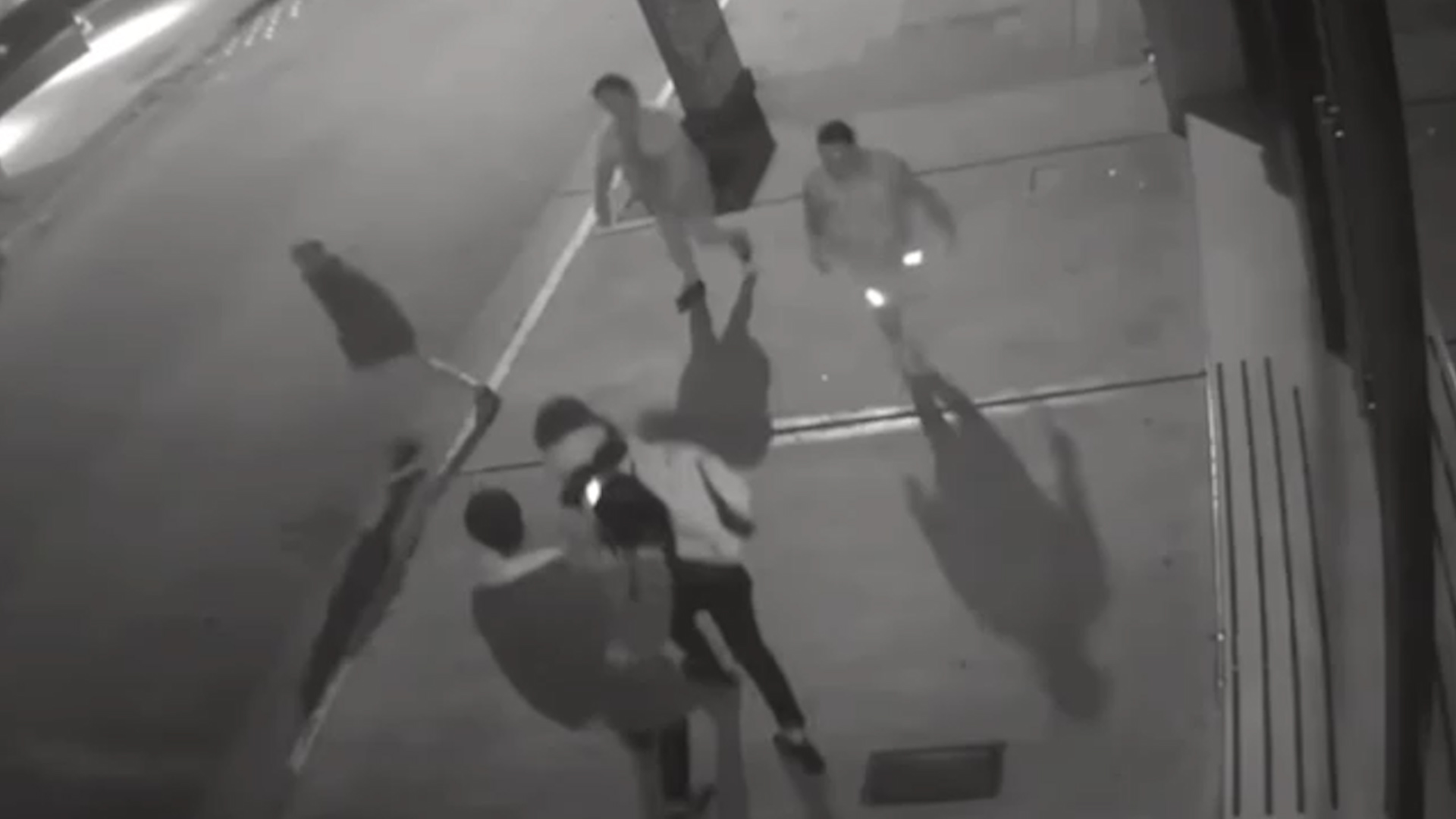 Se conoció un nuevo video del crimen de Mar del Plata que muestra los segundos previos al ataque mortal a Mora Negretti