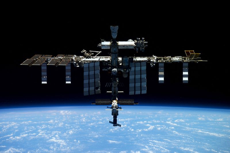 En la Estación Espacial Internacional  la tripulación de la Crew-6 permanecerá unos seis meses, tiempo en el que realizarán más de 200 experimentos científicos en microgravedad y tareas de mantenimiento. (REUTERS)