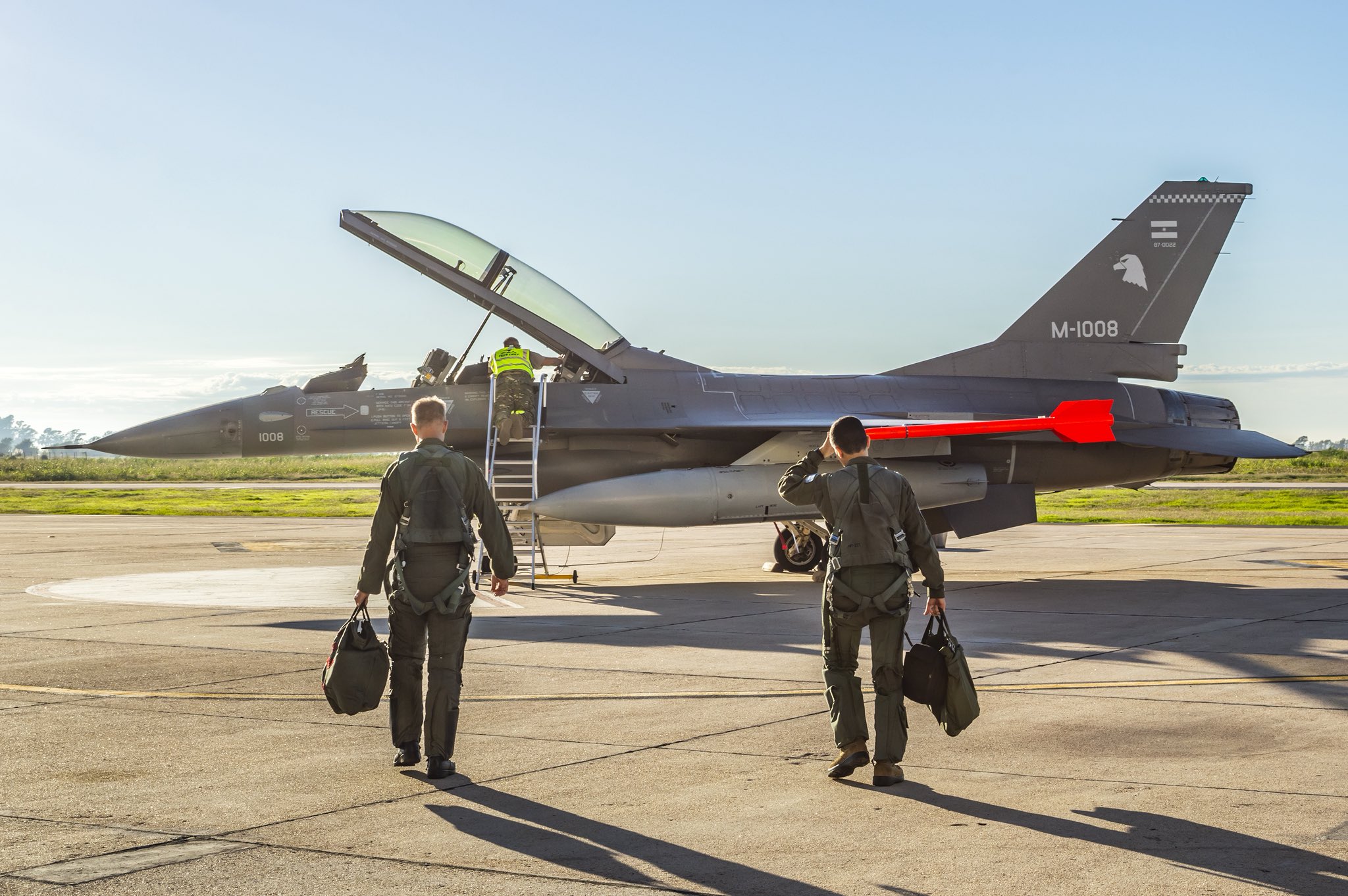 Eddy Mitchell regresa a los escenarios a los 82 años: el ícono del rock francés vuelve al ruedo en 2025