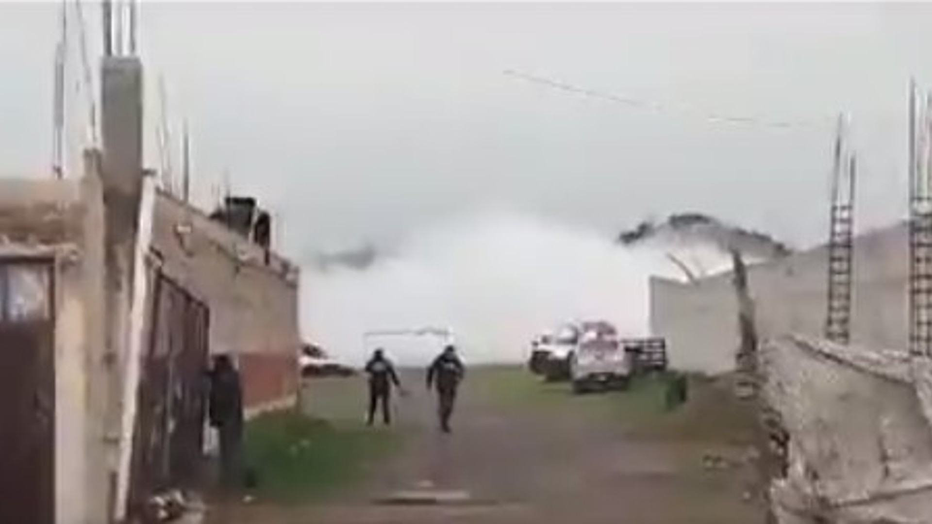 Nube tóxica en San Cristóbal Tulcingo, Puebla, provino de tráiler abandonado