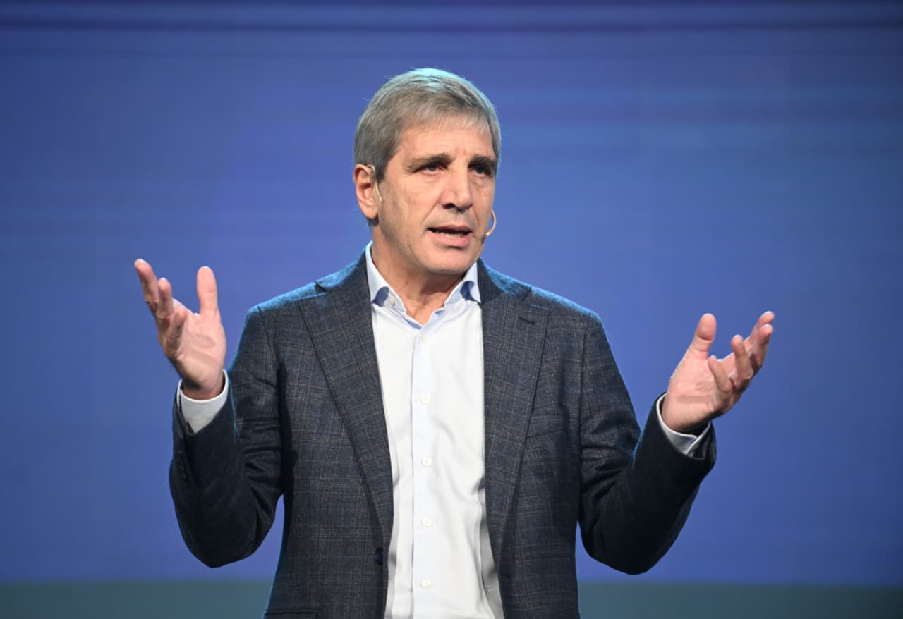Caputo defendi&oacute; la reforma de la Carta Org&aacute;nica del Banco Central: "Viene a darle un mazazo a la inflaci&oacute;n"