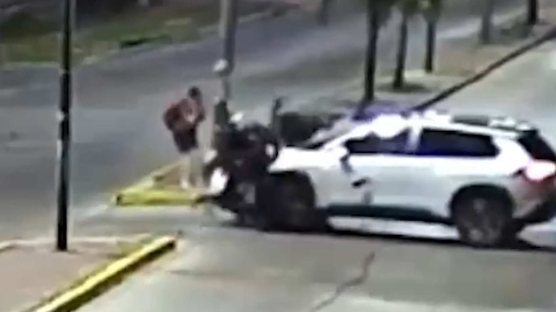 El dólar subió por tercera día consecutivo, aunque se mantiene 8% debajo del techo de las bandas