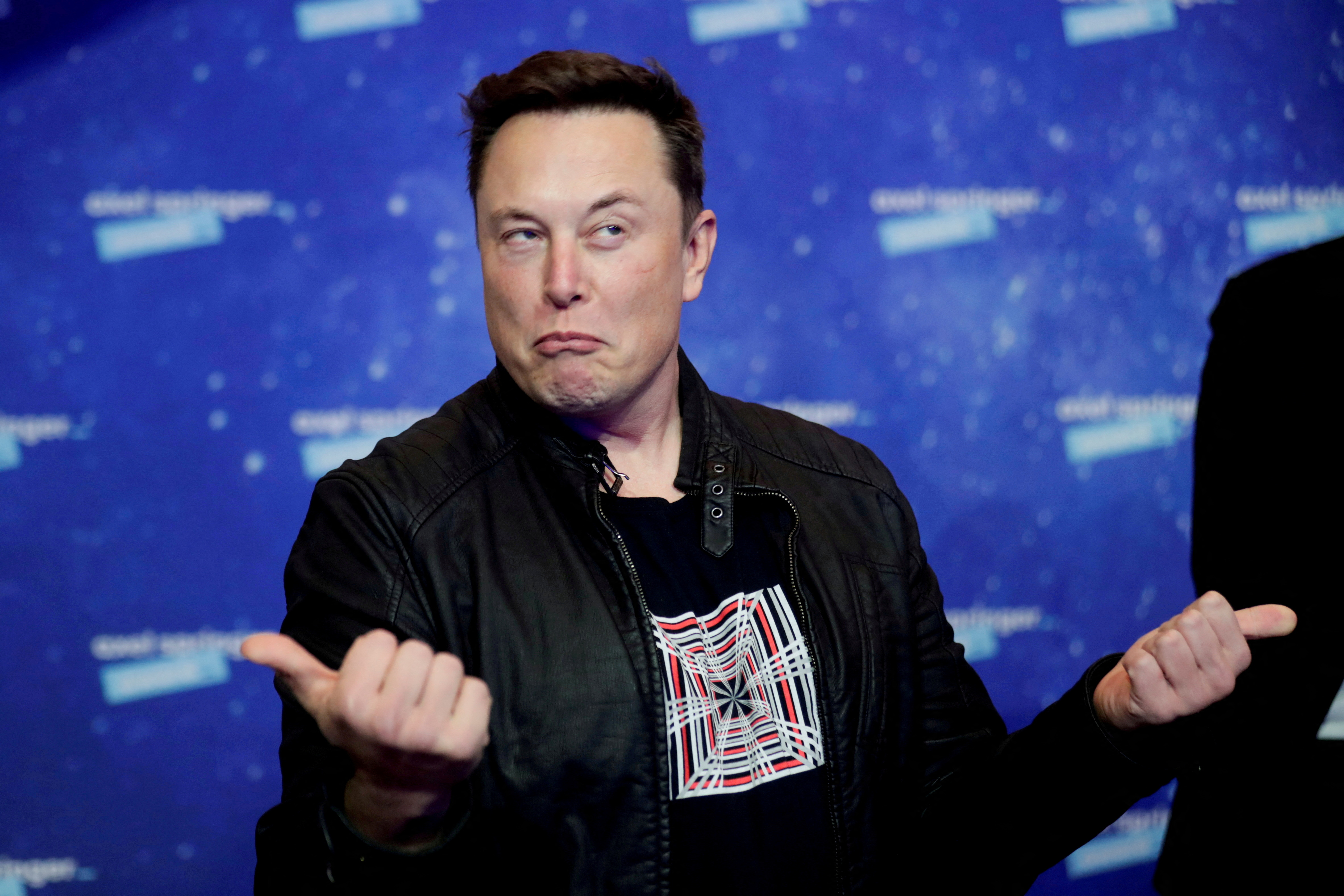 El primer mensaje de Elon Musk en Twitter luego de completar la compra de la red social. (REUTERS)