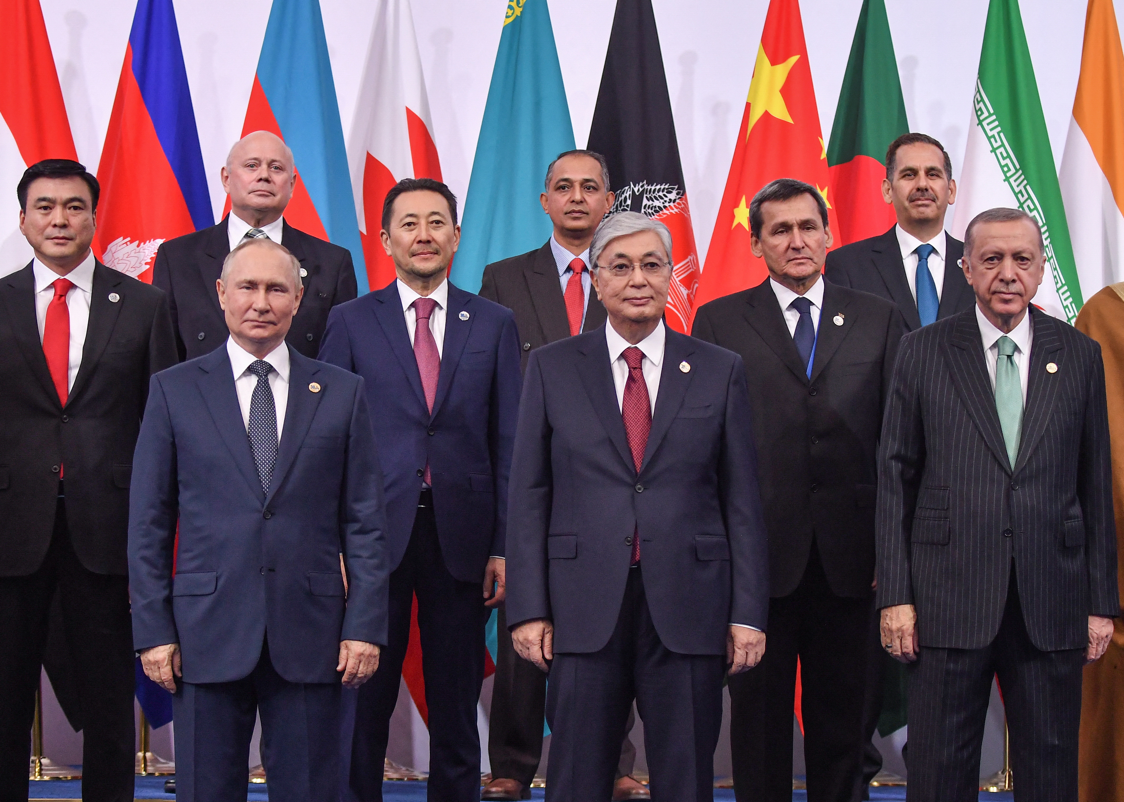 Führungskräfte auf der Konferenz über Kommunikations- und vertrauensbildende Maßnahmen in Asien (CICA) in Kasachstan.  (REUTERS/Turar Kazangapov)