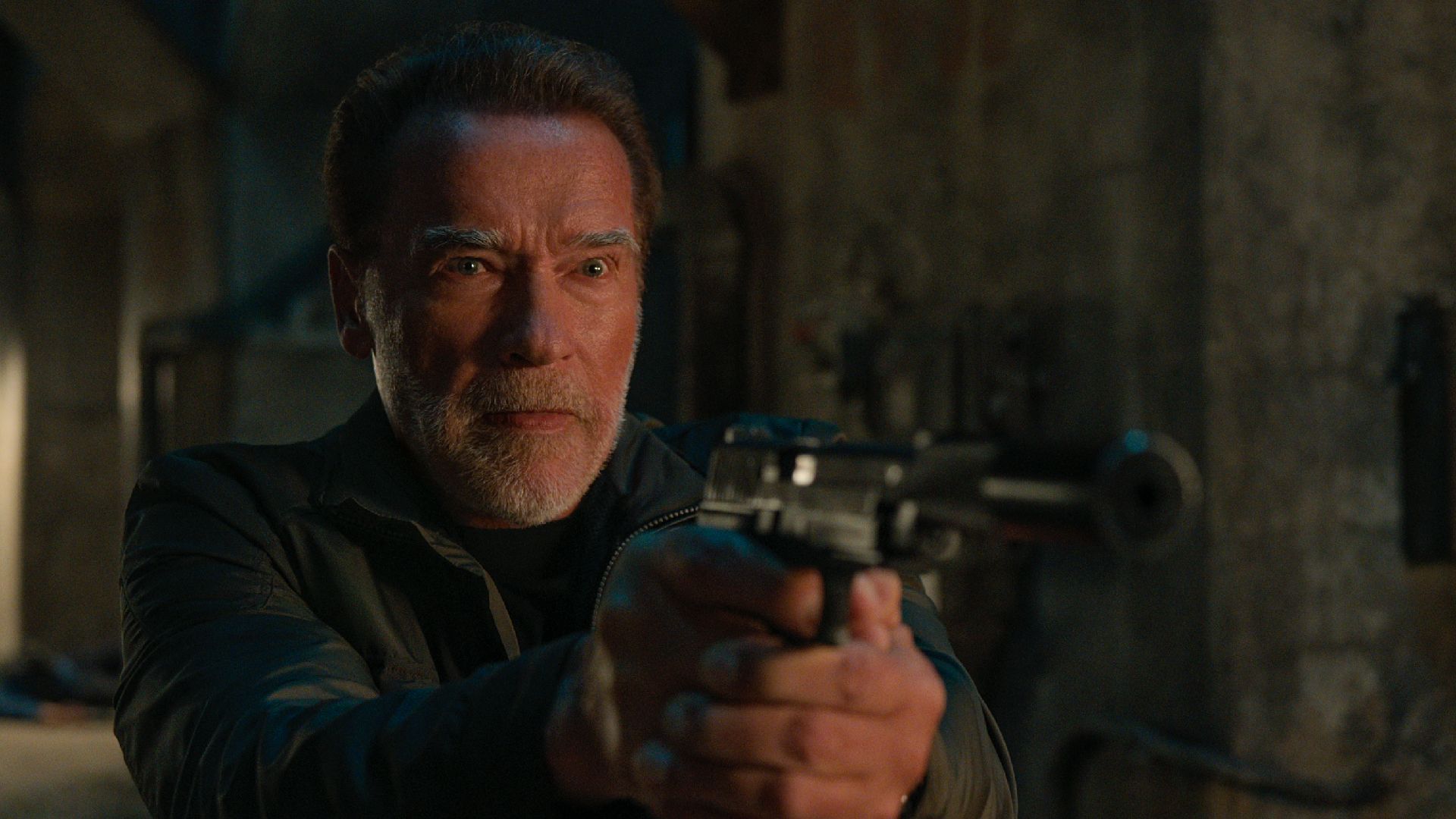 A sus 75 años, el famoso actor de “Terminator” estrena su primera serie de televisión. (Netflix)