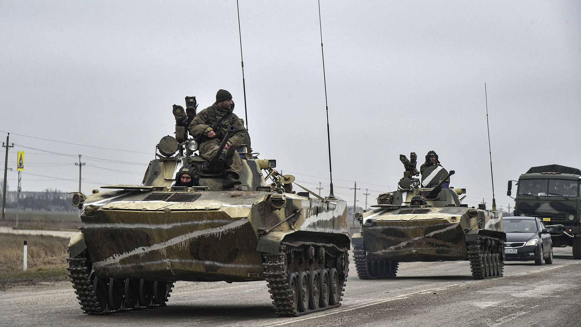 Tropas rusas ingresando a Crimea (Rusia, Ucrania) EFE/EPA/STRINGER
