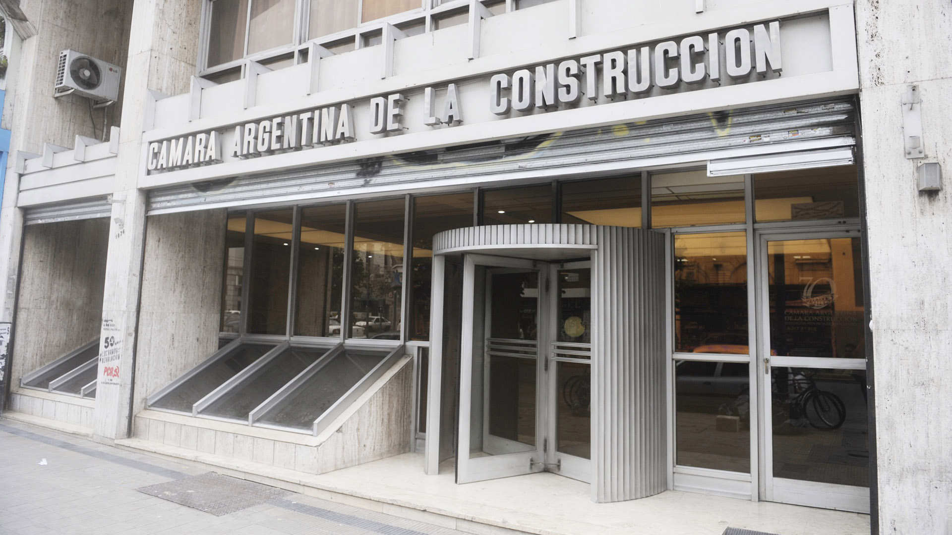 Referentes de la Cámara Argentina de la Construcción (Camarco) se reunieron con el Gobierno la semana pasada para transmitirle su preocupación por la persistente falta de materiales para las obras