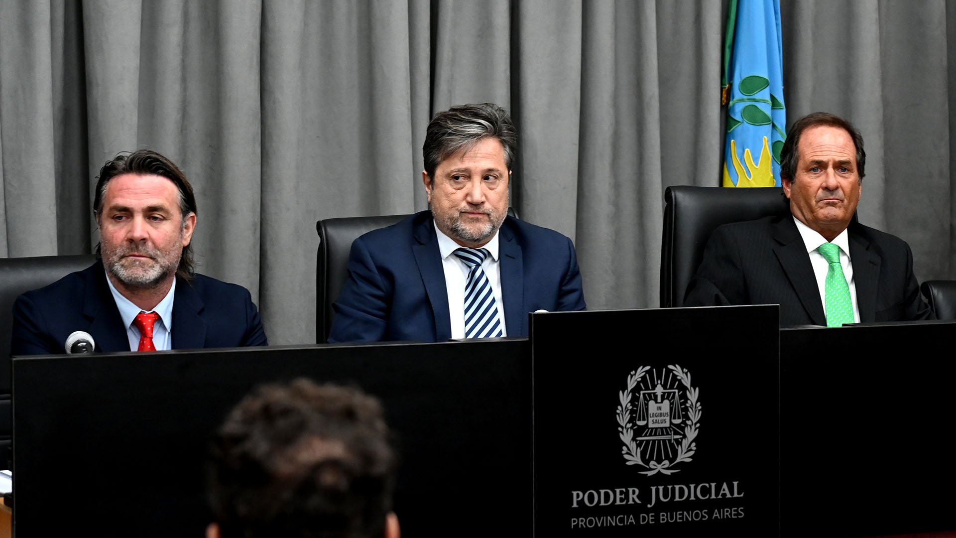 Dólar hoy: en el Banco Nación sube a $1.300 y el blue alcanza los $1.305