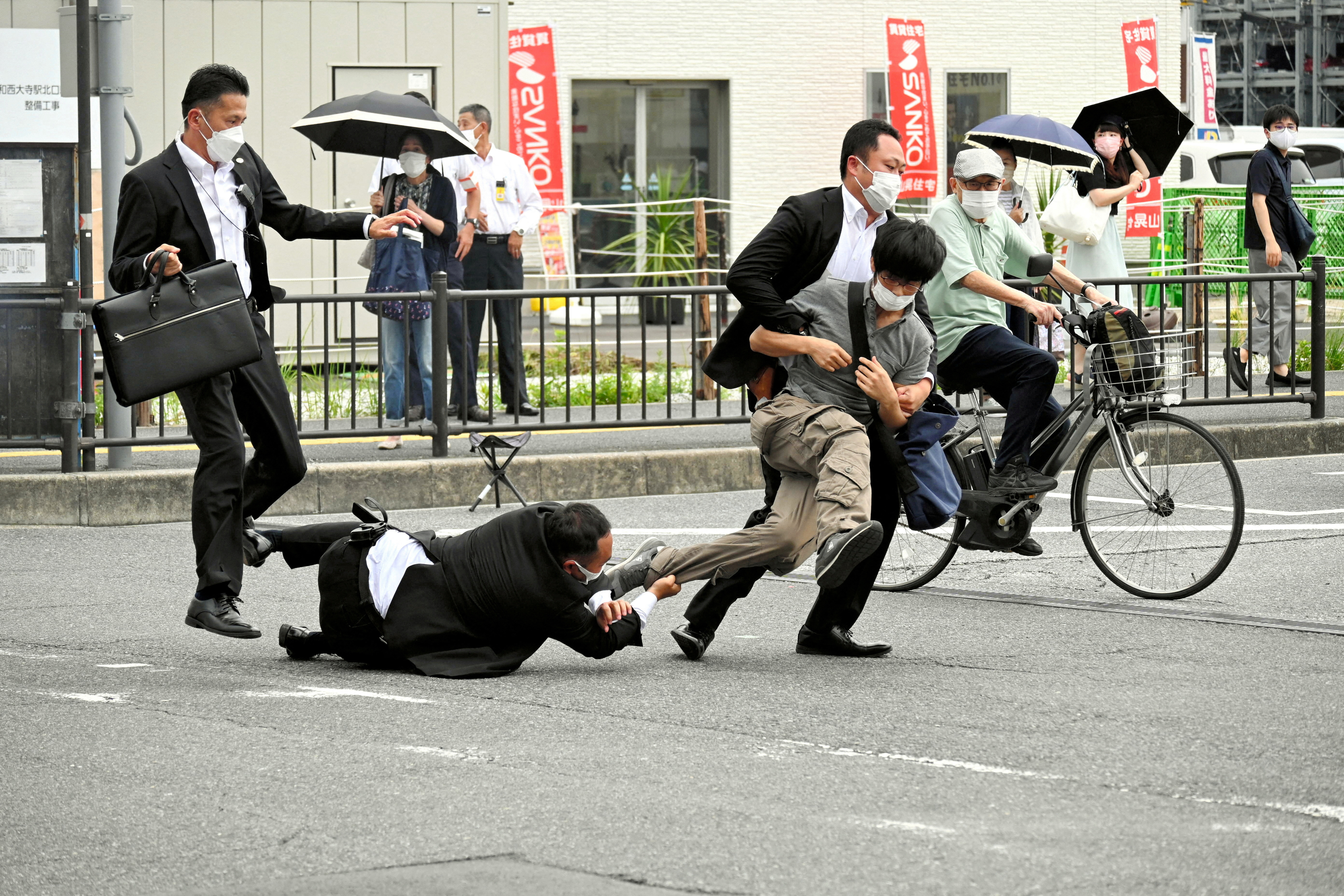 El jefe de la Agencia Nacional de Policía de Japón, Itaru Nakamura, anunció este jueves su dimisión para asumir su responsabilidad por el asesinato del ex primer ministro de Japón Shinzo Abe