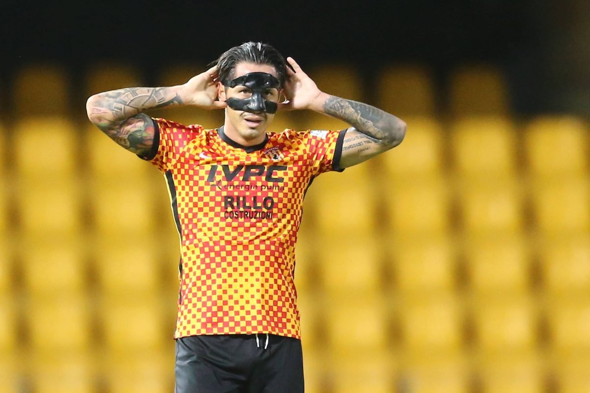 Gianluca Lapadula tiene 10 goles en Serie B de Italia con Benevento.