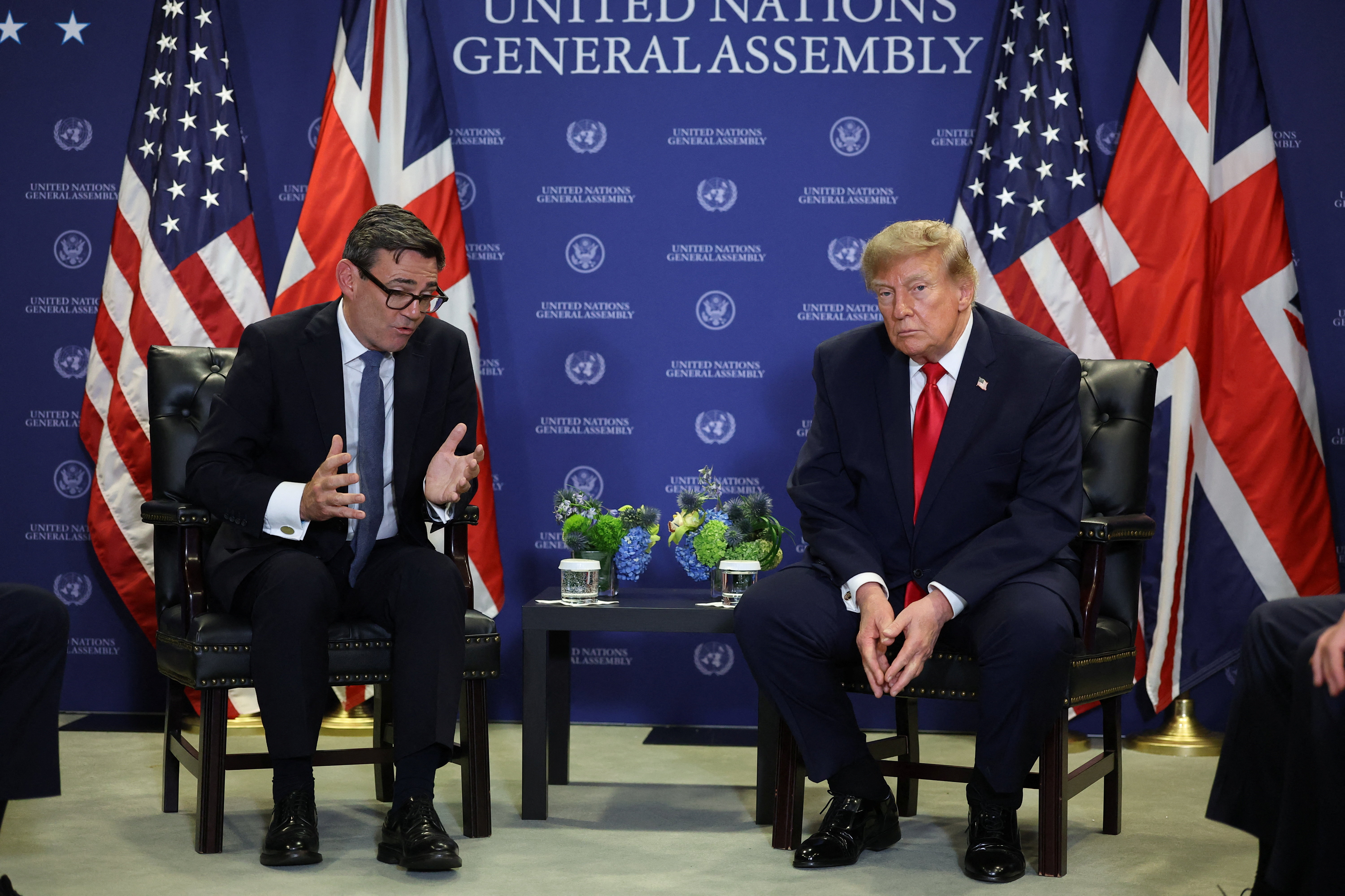 El primer ministro del Reino Unido defendió ante Trump la explotación petrolera en las Islas Malvinas y cuestionó las sanciones de Argentina