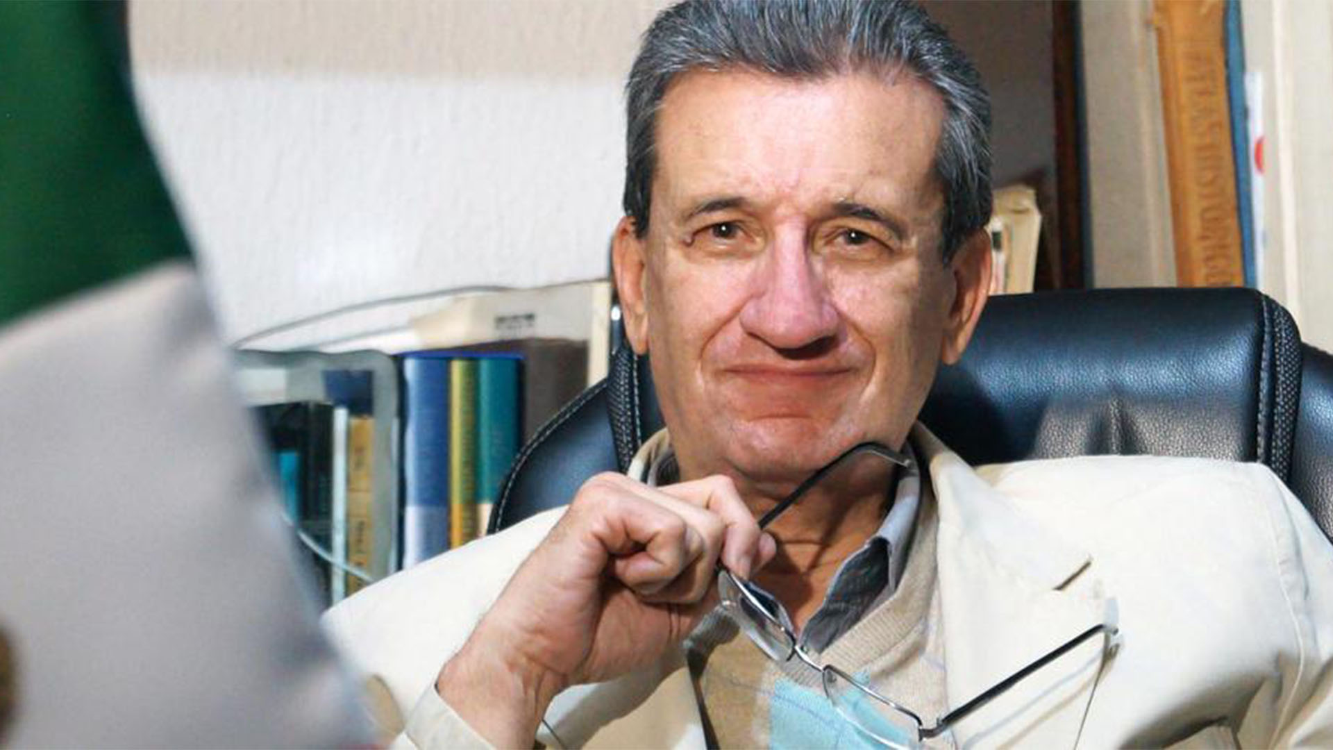 Líder de FRENA exhibió supuesto audio del padre de Carlos Loret de Mola:  “Estoy despedazado” - Infobae