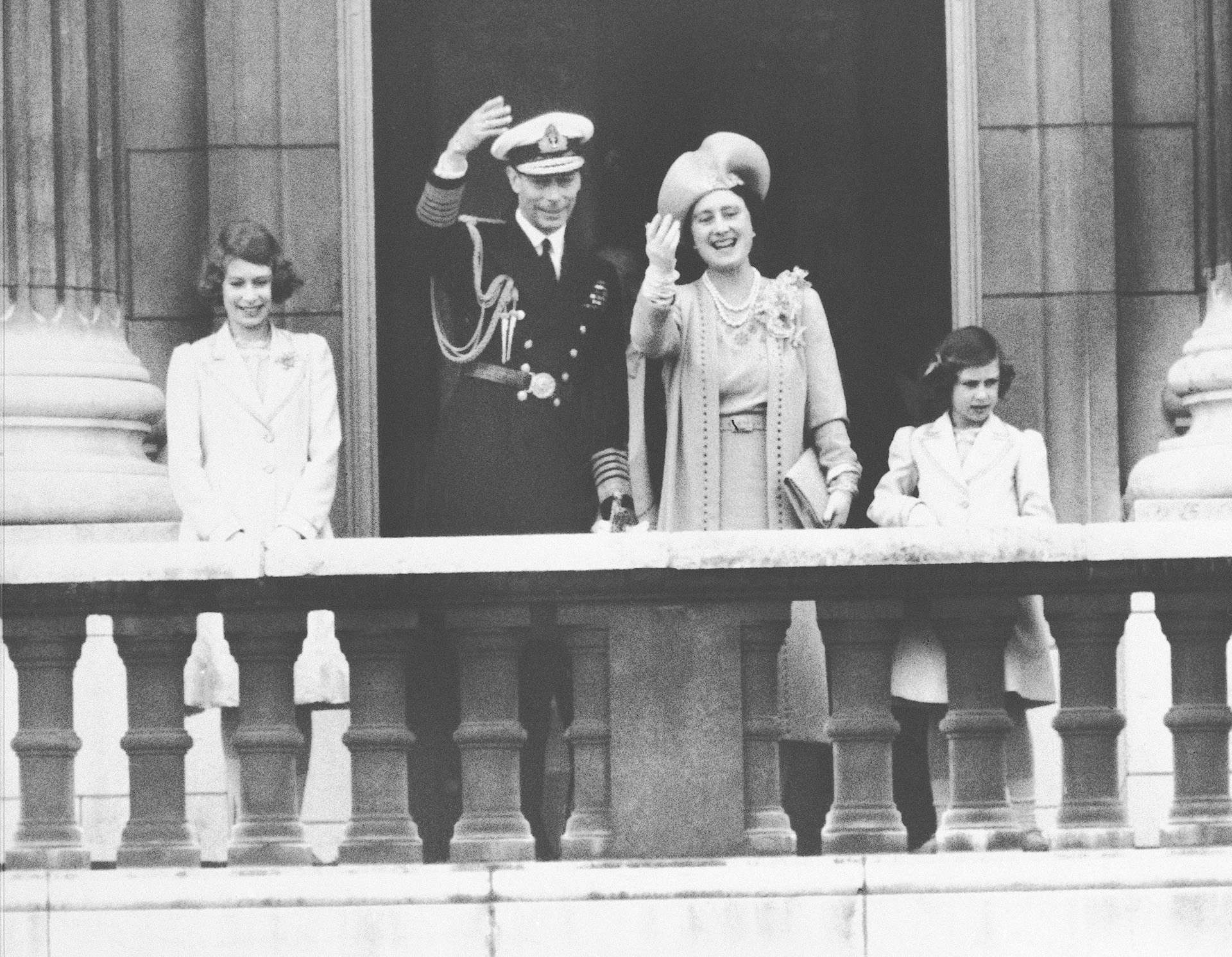 Las 12 Fotos Del Balcón De Buckingham Que Cuentan La Historia De La