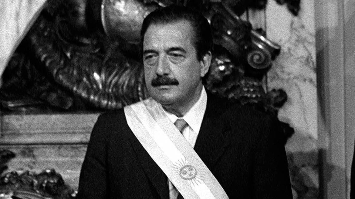 Raúl Alfonsín asumuó el 10 de diciembre de 1983, luego de su triunfo en las elecciones del 30 de octubre con el 51,7 por ciento de los sufragios. (Archivo Télam)
