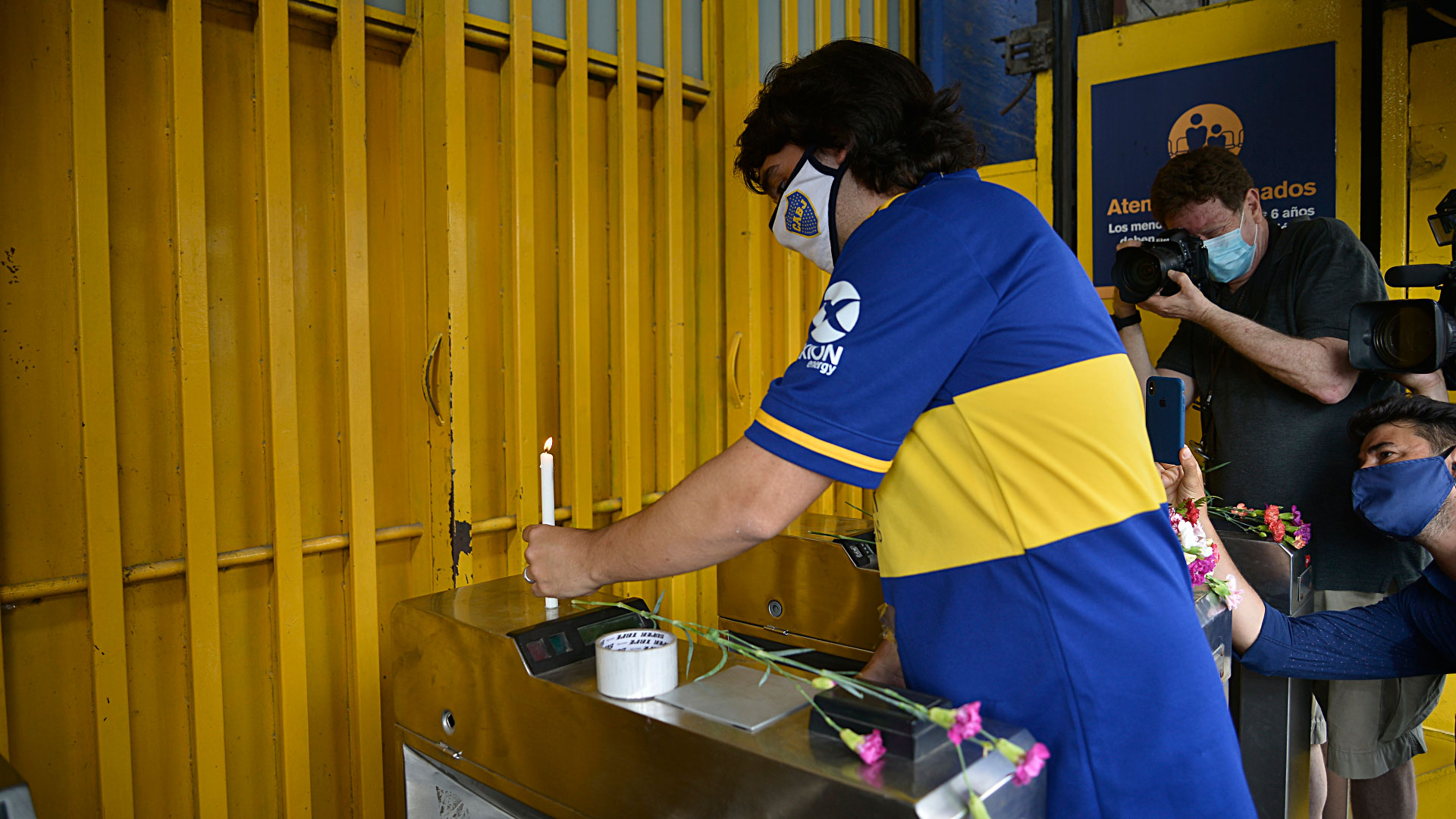 Los vecinos le hicieron diferentes homenajes al Diez en la Boca. Con el Xeneize ganó el Metropolitano de 1981 (Gustavo Gavotti)