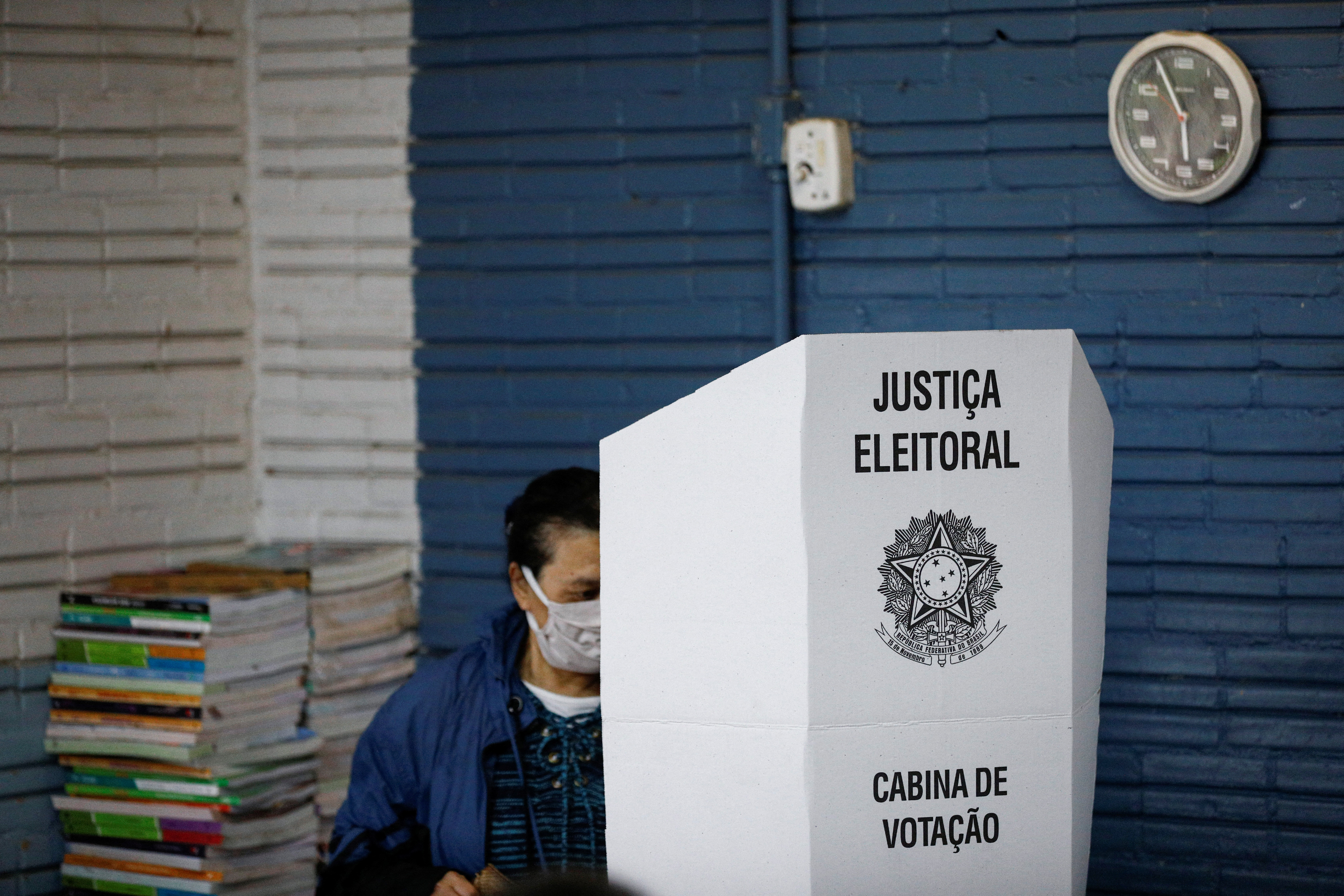More than 156 million voters were eligible to vote (REUTERS / Diego Vara)