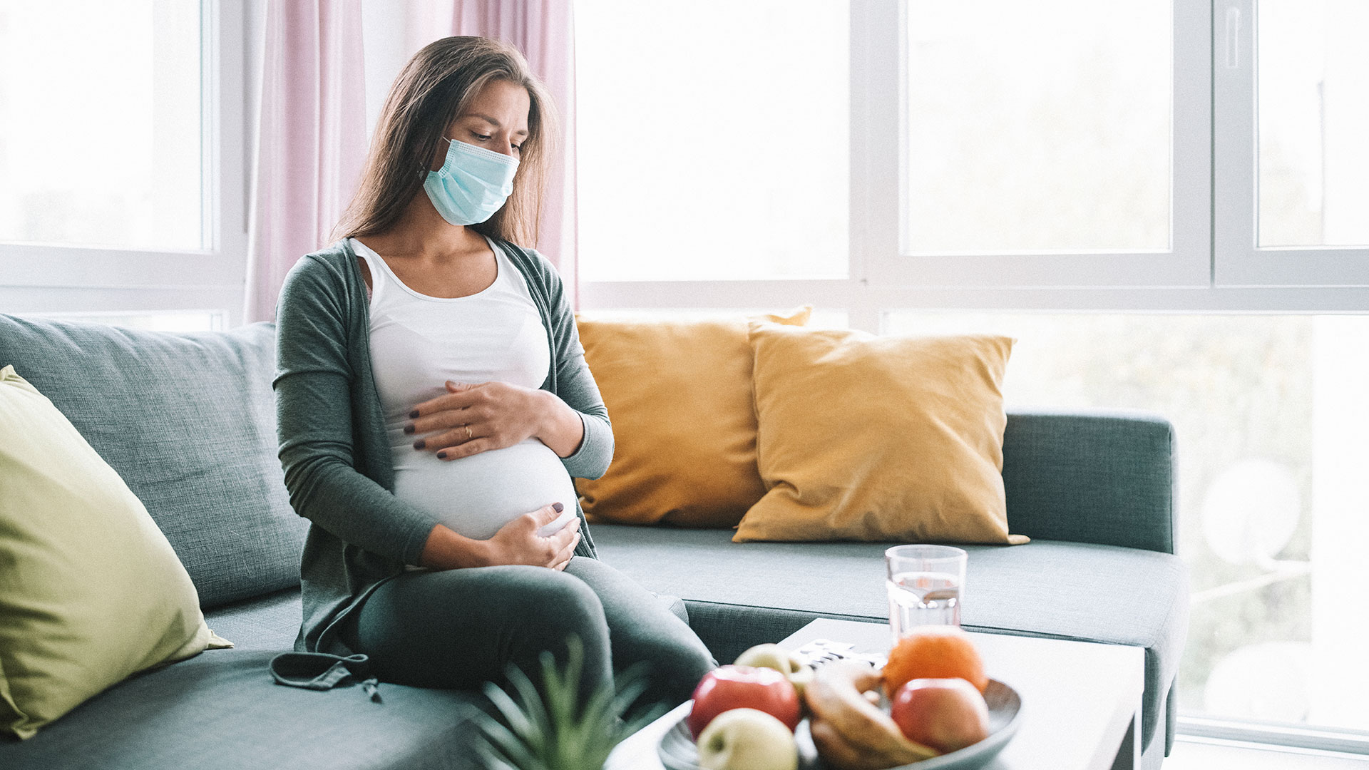 COVID durante el embarazo: nuevas investigaciones indican que aumentan las complicaciones en el parto