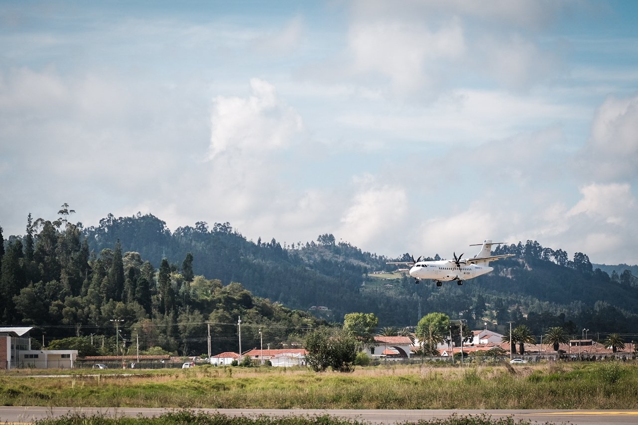 Boyacá se conecta al resto del país por vía aérea: vuelos comerciales empiezan a operar en el aeropuerto de Paipa