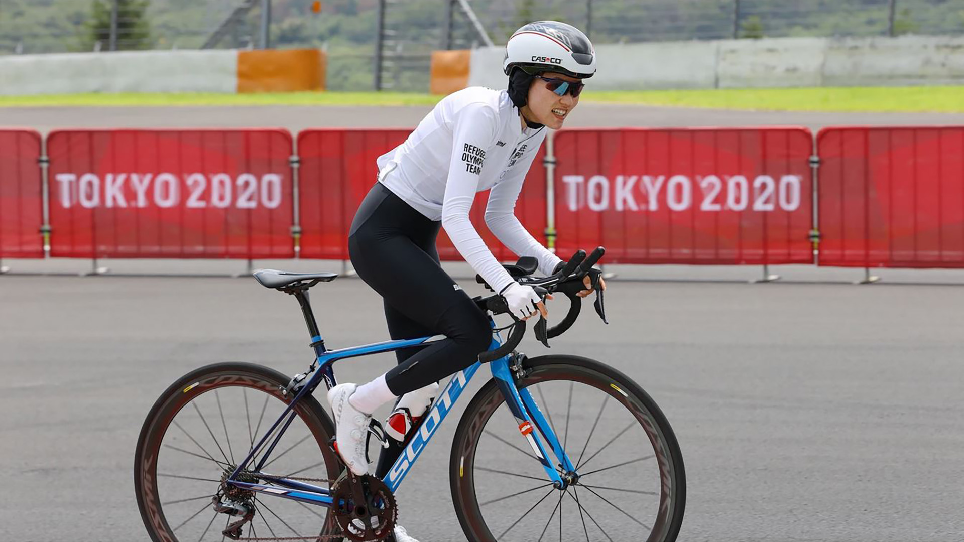 Masomah Ali Zada, ciclista refugiada, miembro del Comité de Atletas del COI.