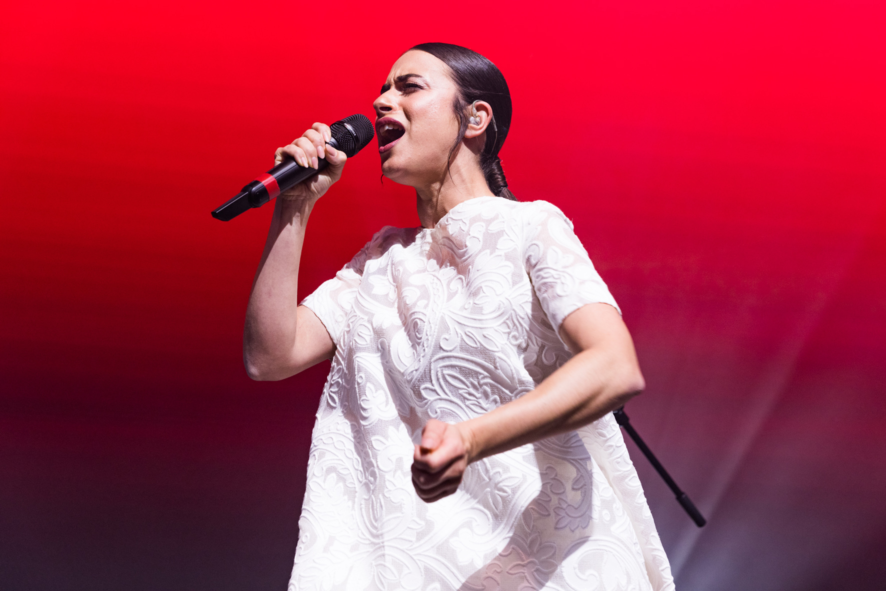 Blanca Paloma, durante su actuación en la London Eurovision Party. (UER)