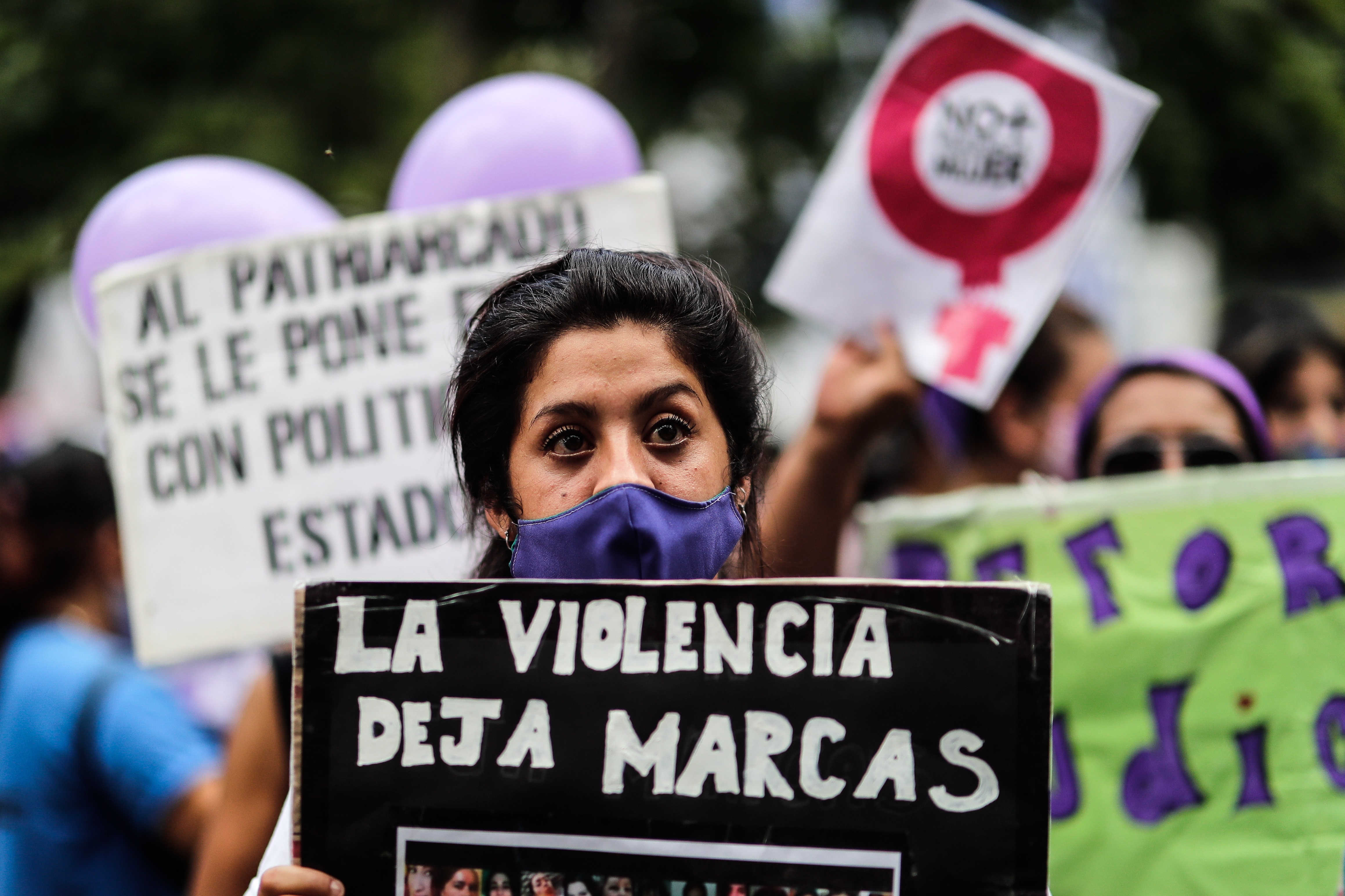 63% de las mujeres en Colombia ha sufrido de algún abuso durante la pandemia EFE/Juan Ignacio Roncoroni
