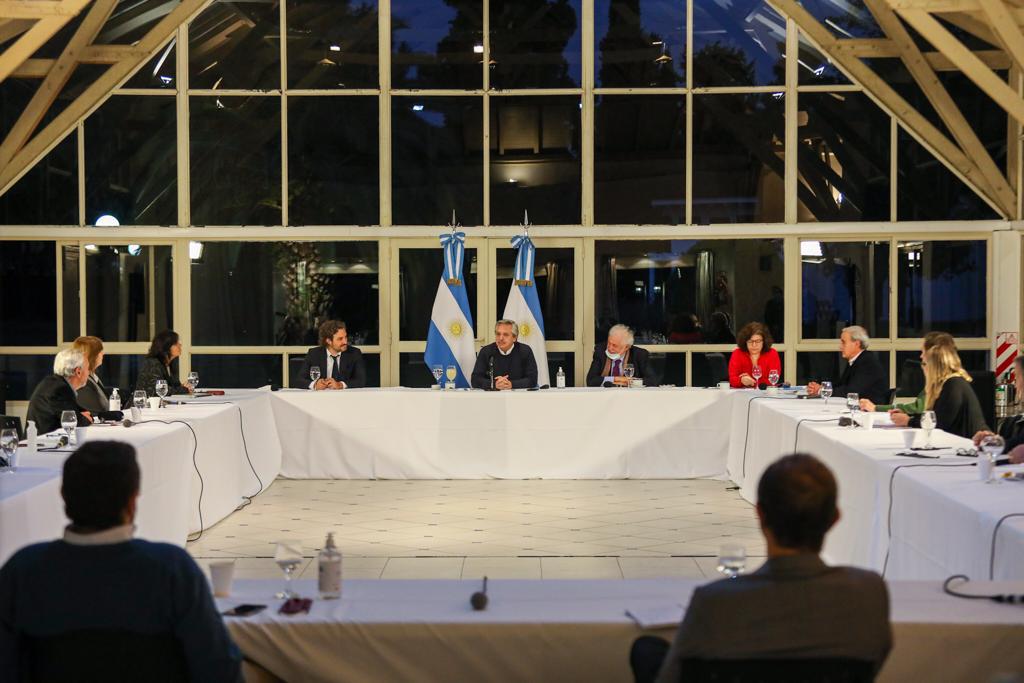 Alberto Fernández encabezó la reunión con los especialistas en Olivos (Presidencia de la Nación)