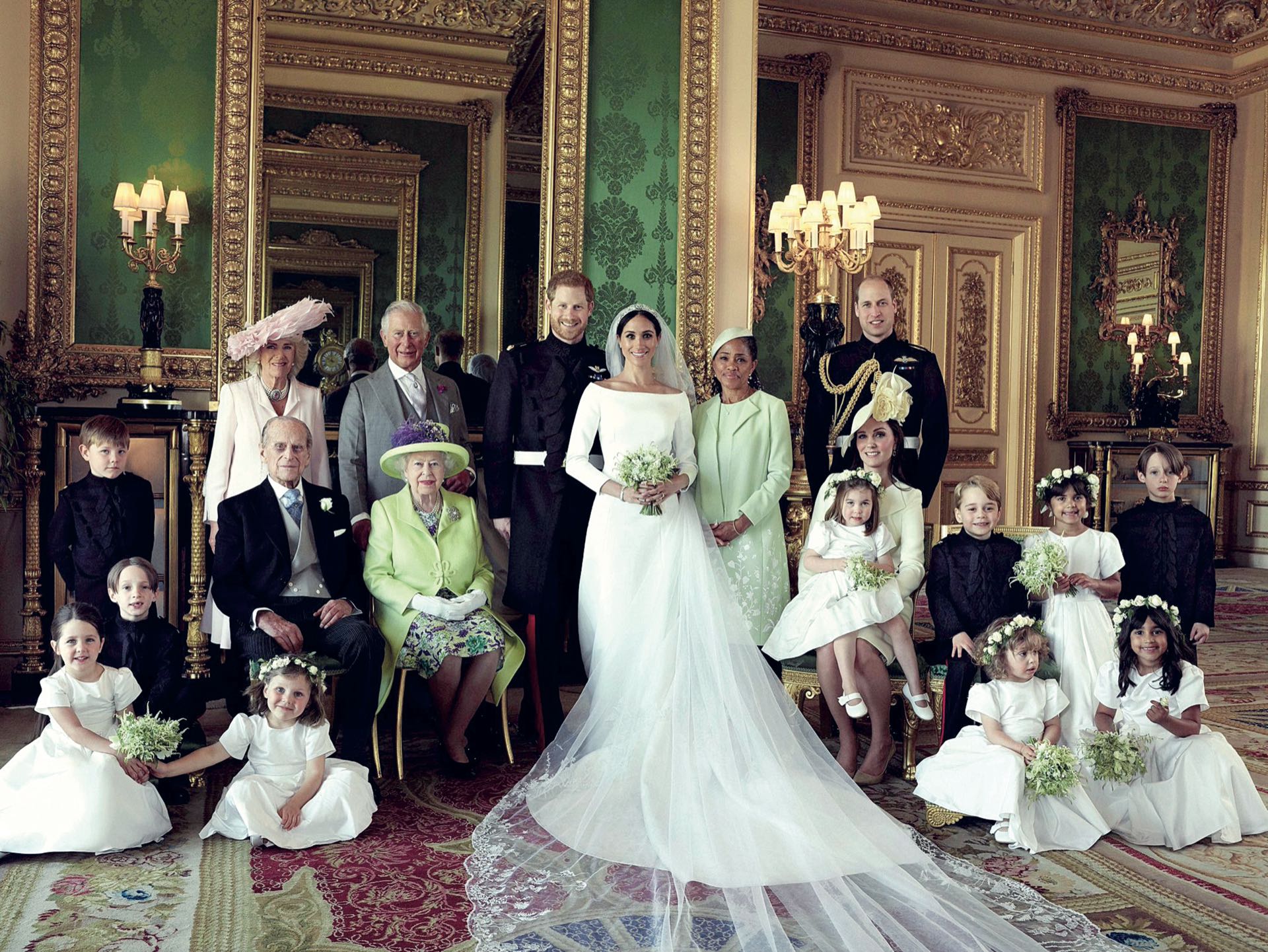 La foto oficial de los duques de Sussex con parte de la familia real británica 