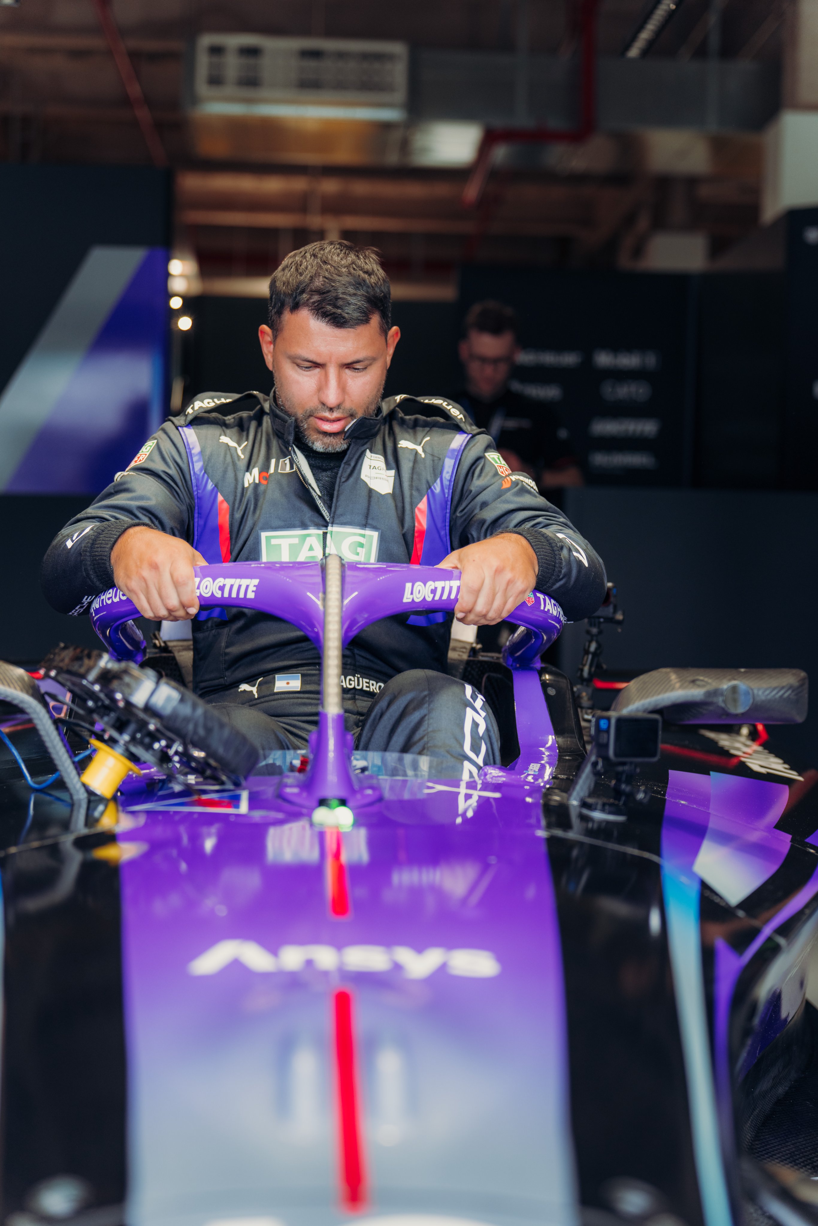 El Kun Agüero sorprendió al probar un auto de la Fórmula E: del pedido del equipo a la vuelta que llamó la atención  