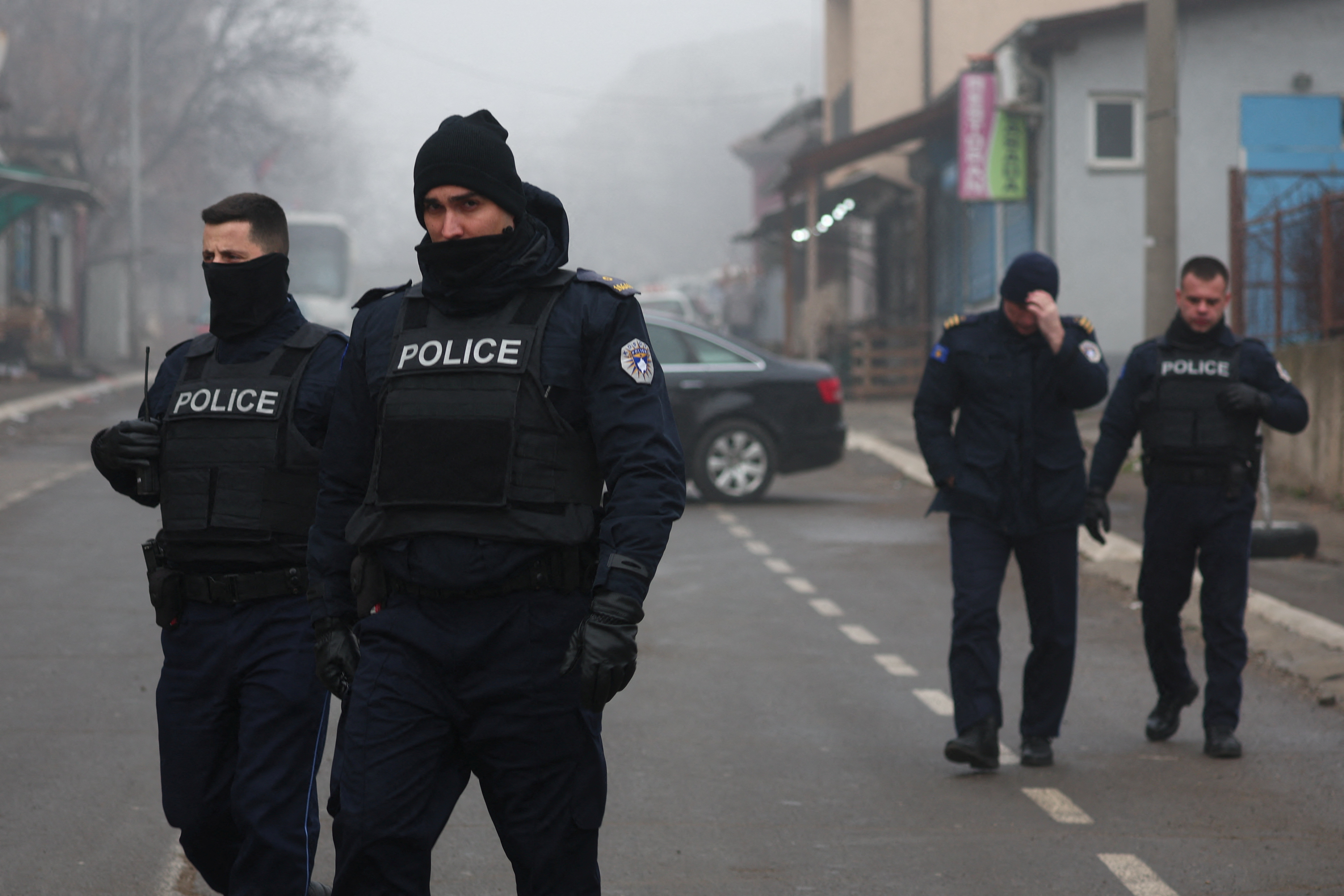 Policías de Kosovo (Reuters)