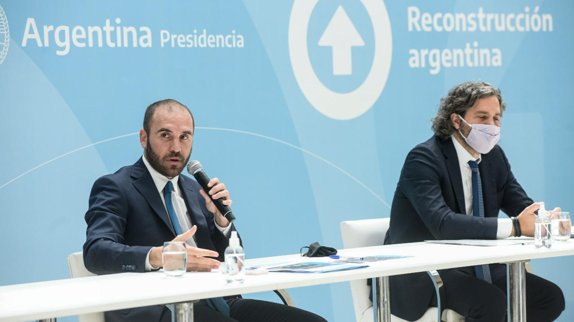El ministro de Economía Martín Guzmán y el jefe de Gabinete Santiago Cafiero 